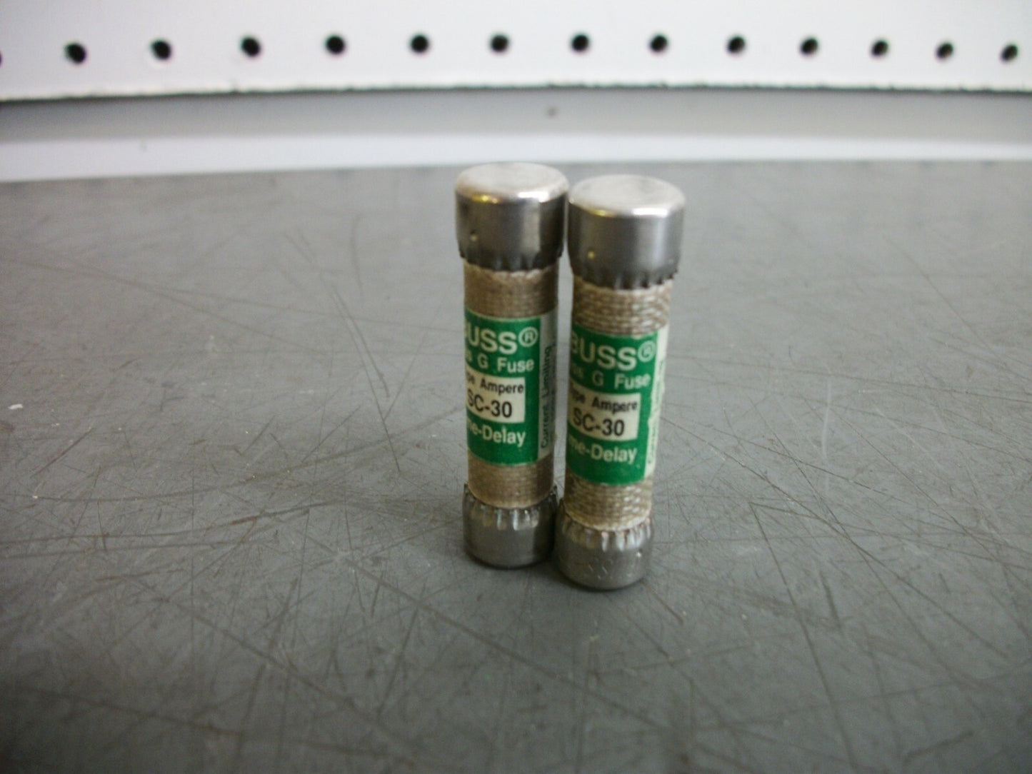 BUSSMANN LOT OF 2 CLASS G FUSES SC30 30AMP 300VOLT NOB