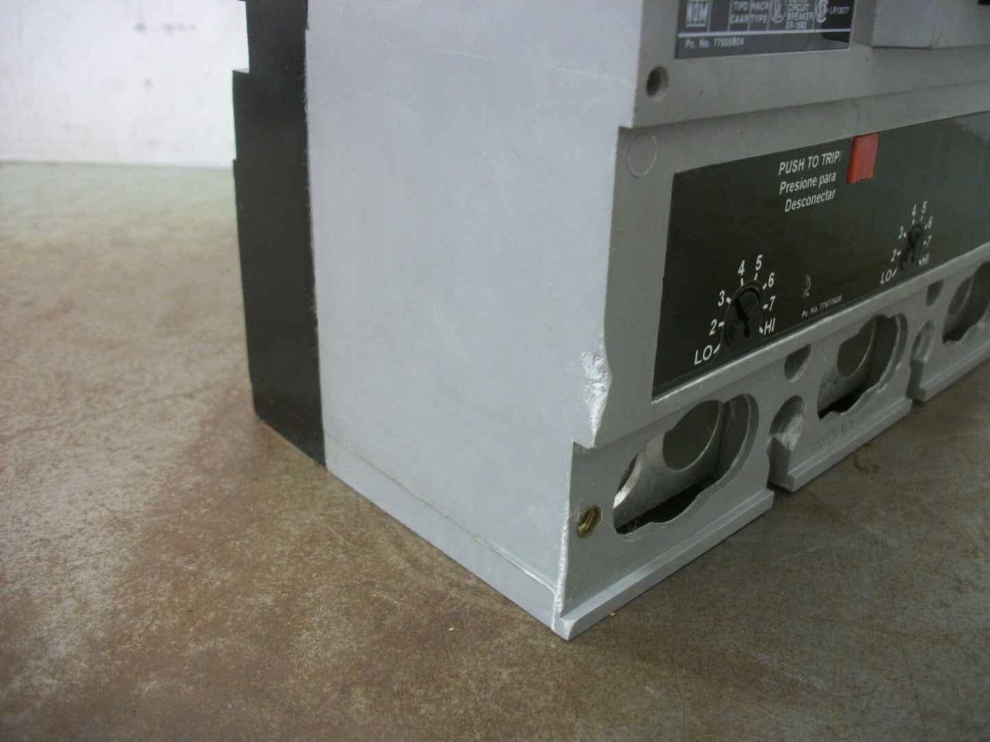 SIEMENS SENTRON JD6-A CIRCUIT BREAKER JD63F400 400AMP 600VOLT 3POLE W/225A TRIP