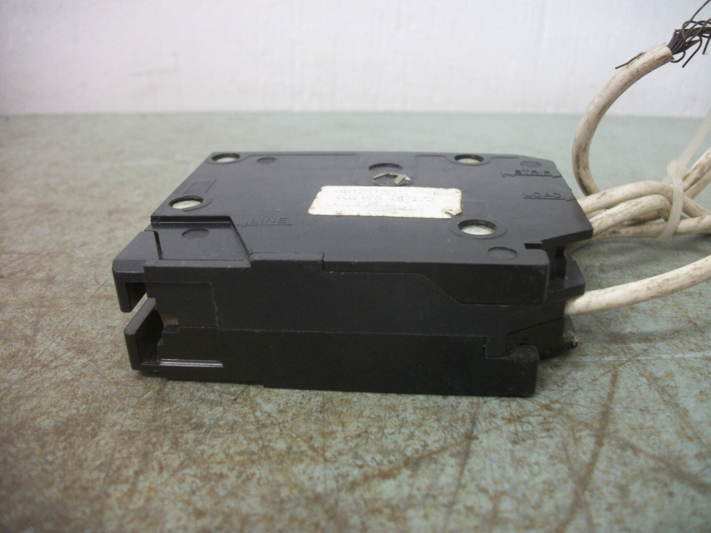 CUTLER-HAMMER GFCI GFCB CIRCUIT BREAKER GFCB115 15AMP 120VOLT 1POLE