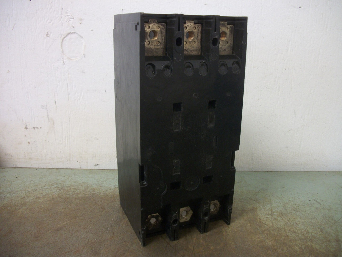 SIEMENS ITE FJ6 CIRCUIT BREAKER FJ63B225 225AMP 600VOLT 3POLE