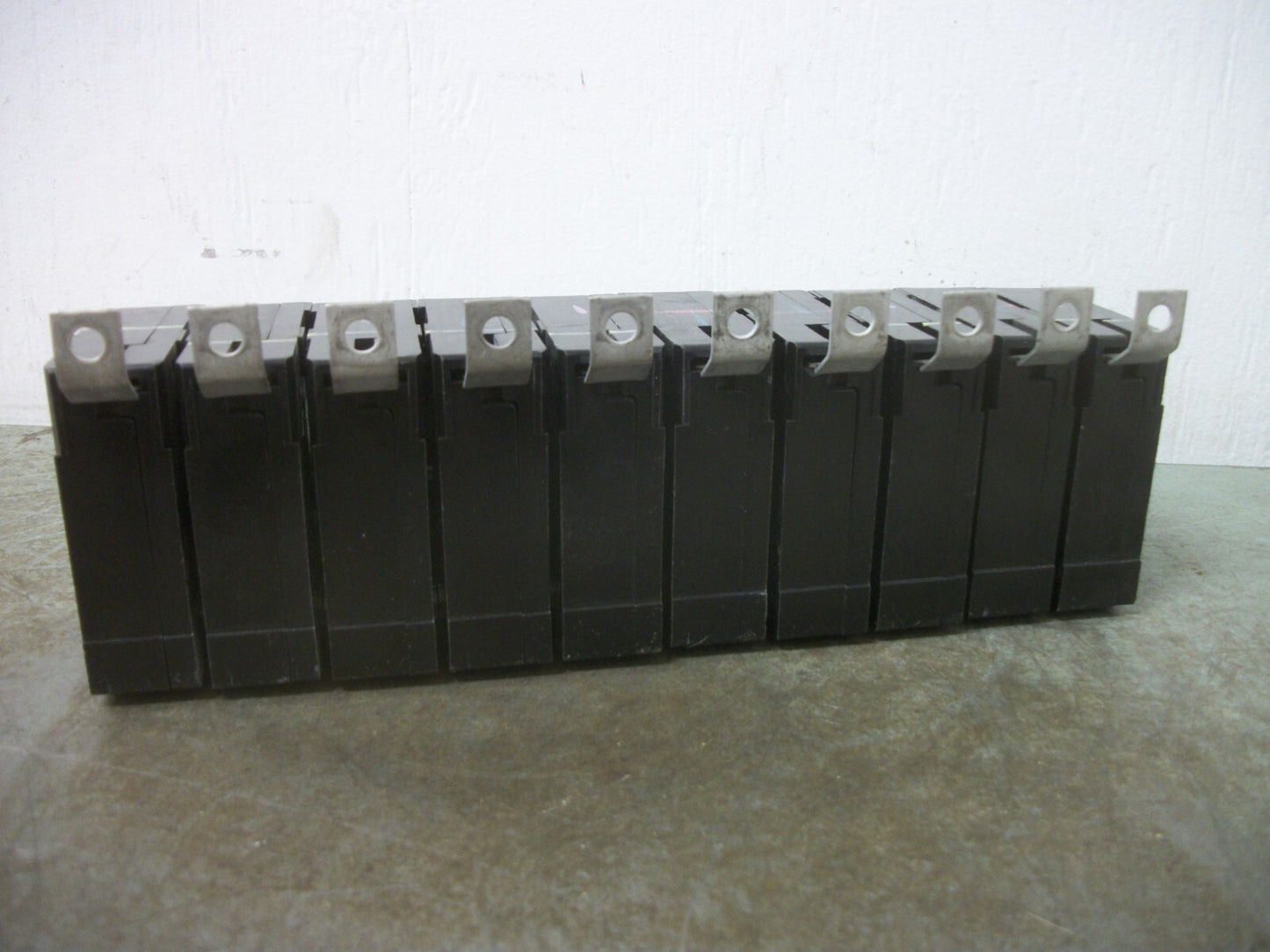WESTINGHOUSE LOT OF 10 BA CIRCUIT BREAKERS BAB1015 15AMP 240VOLT 1POLE