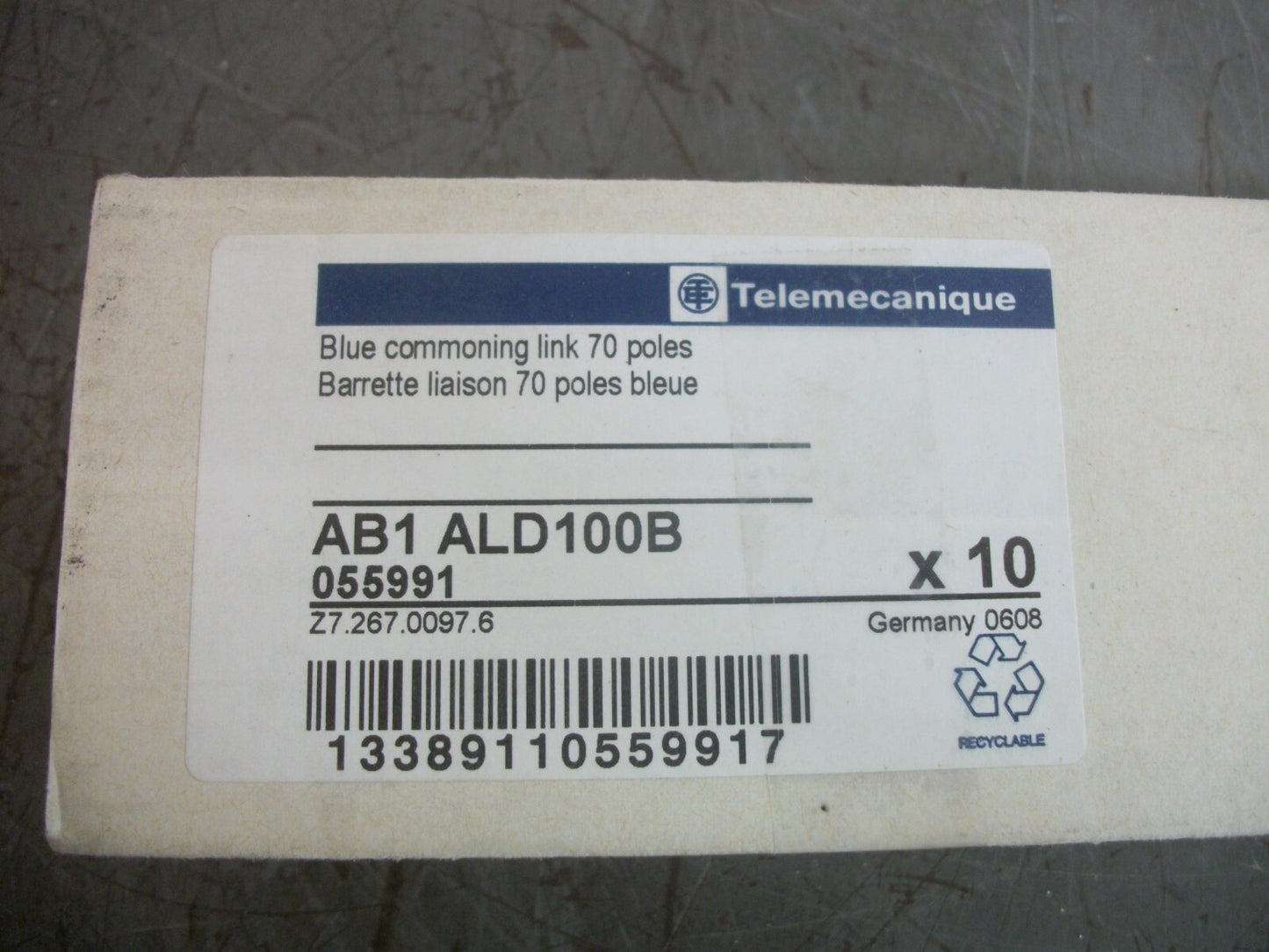 TELEMECANIQUE BOX OF 19 70POLE BLUE COMMONING LINKS AB1ALD100B NIB