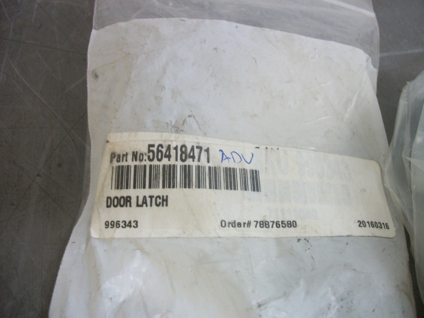 ADVANCE DOOR LATCH 56418471 NEW