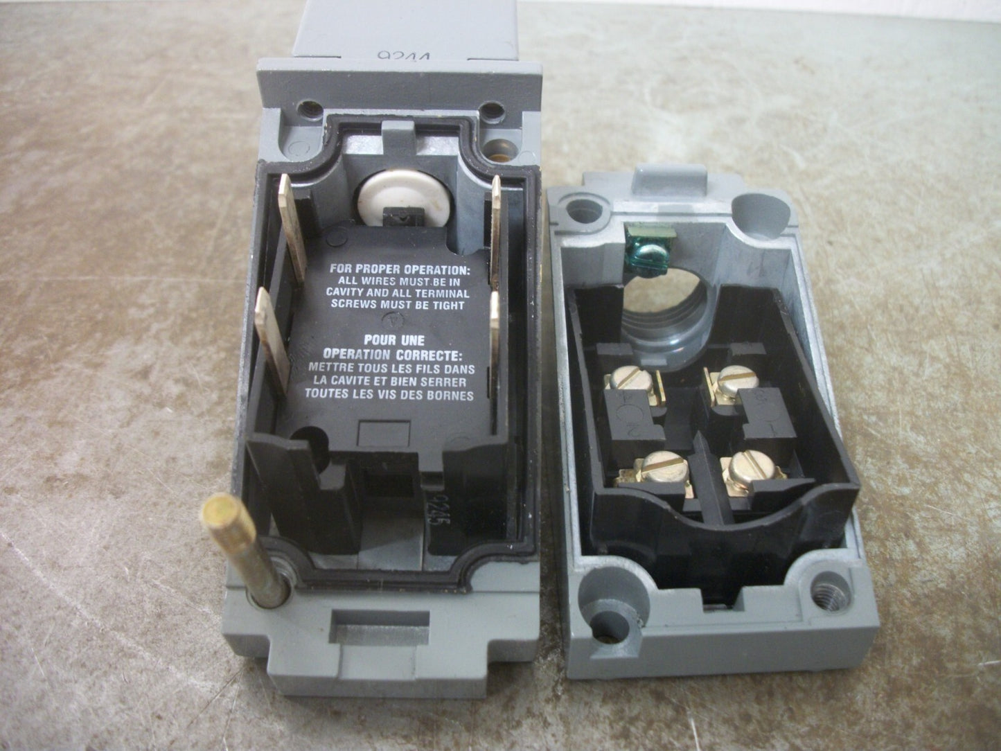 ALLEN-BRADLEY OILTIGHT LIMIT SWITCH 802T-AP NOB