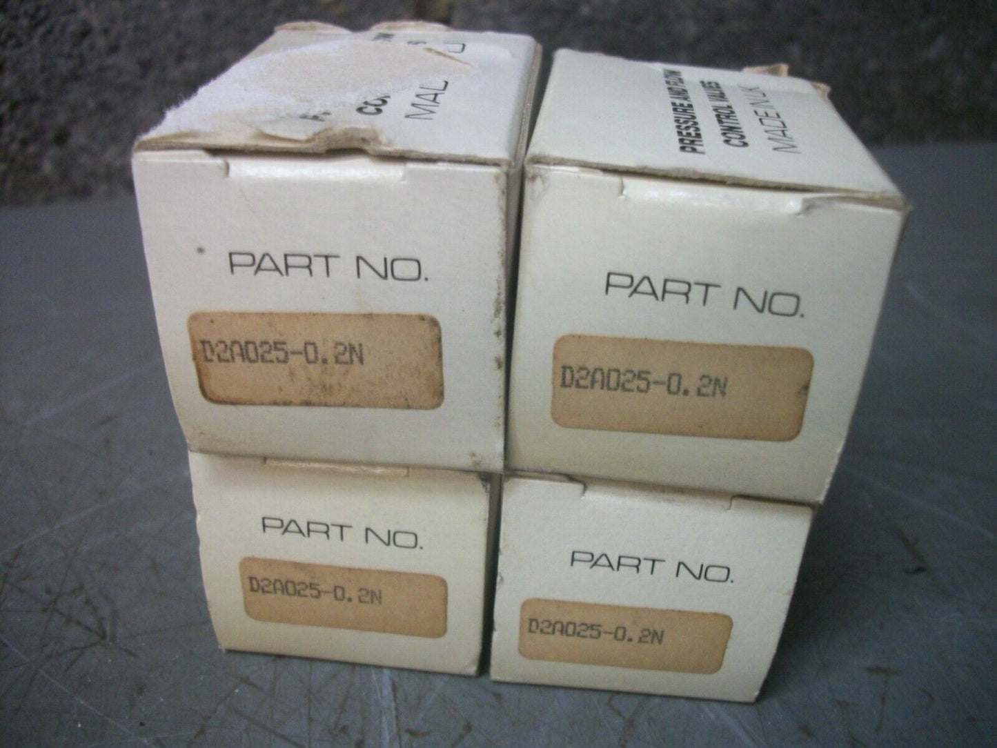 STERLING HYDRAULICS LOT OF 4 STANDARD CHECK VALVES D2A025-0.2N NIB