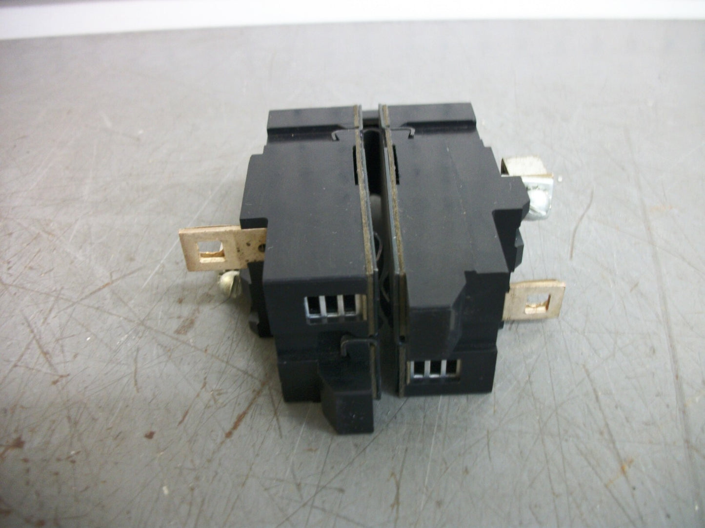 BULLDOG NI PUSHMATIC CIRCUIT BREAKER P240 40AMP 240VOLT 2POLE