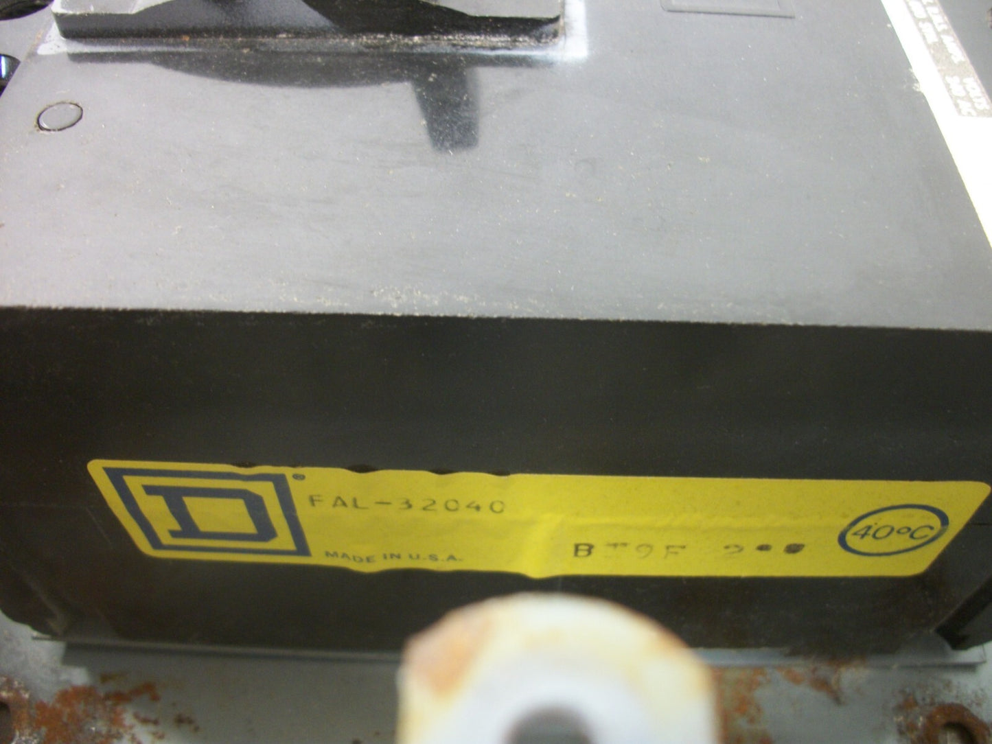 SQUARE D FA100S ENCL CIRCUIT BREAKER FAL32040 40AMP 240VOLT 3POLE REFURB