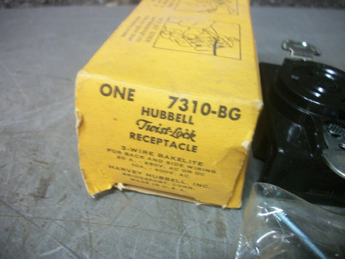 HUBBELL TWIST-LOCK RECEPTACLE HBL7310-BG 20AMP 250VOLT 3WIRE NIB