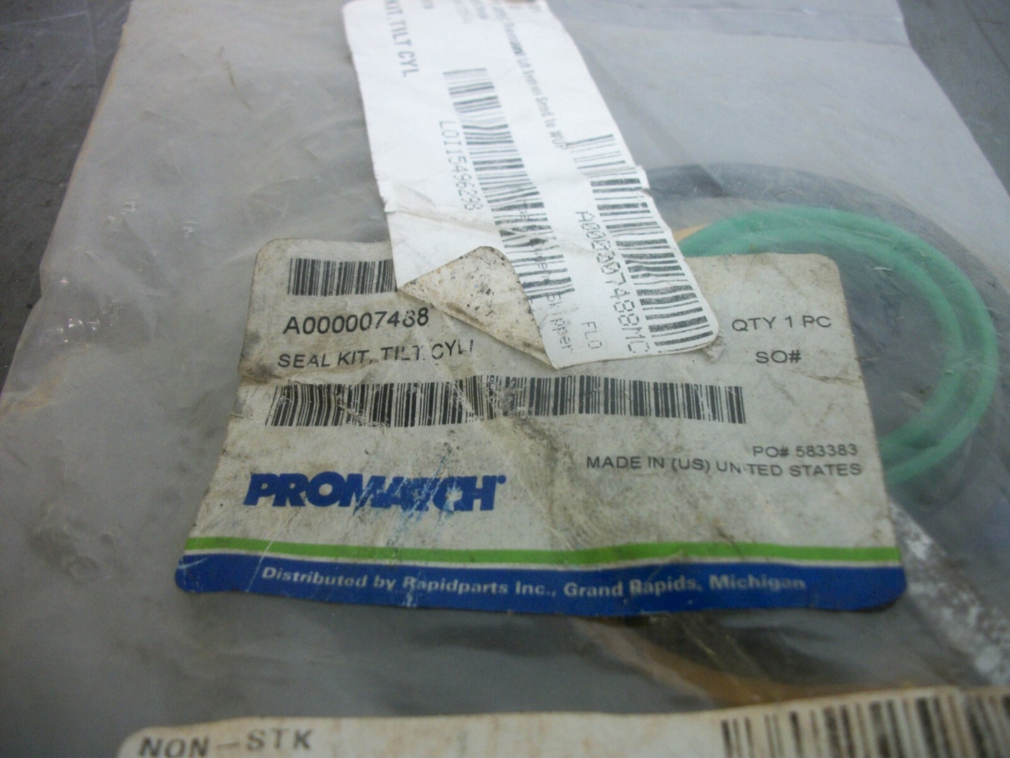 PROMATCH TILT CYLINDER SEAL KIT A000007488 NEW