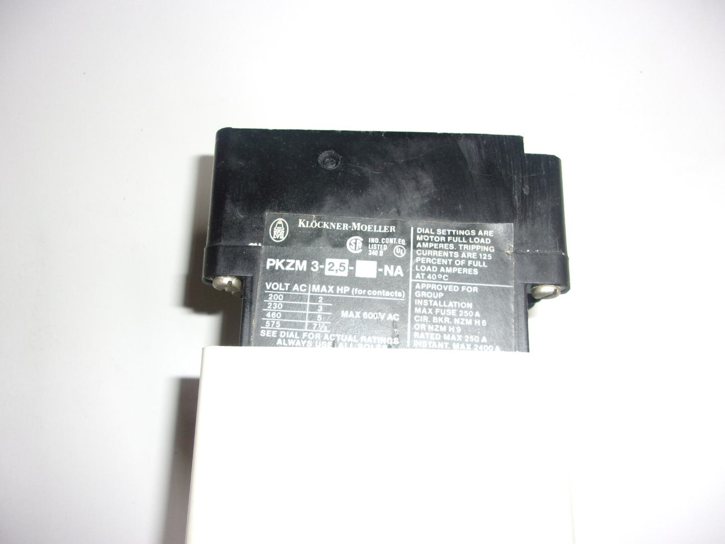 KLOCKNER-MOELLER MANUAL MOTOR STARTER PKZM 3-2,5-U-NA 1.4-2.4AMP