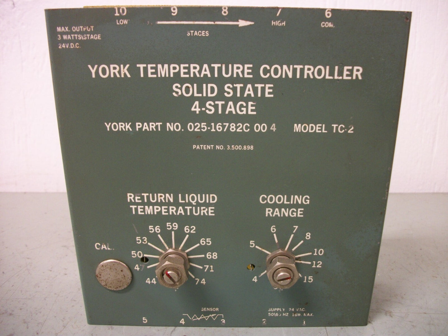 YORK TC-2 SOLID STATE 4-STAGE TEMPURATURE CONTROLLER 025-16782C-004