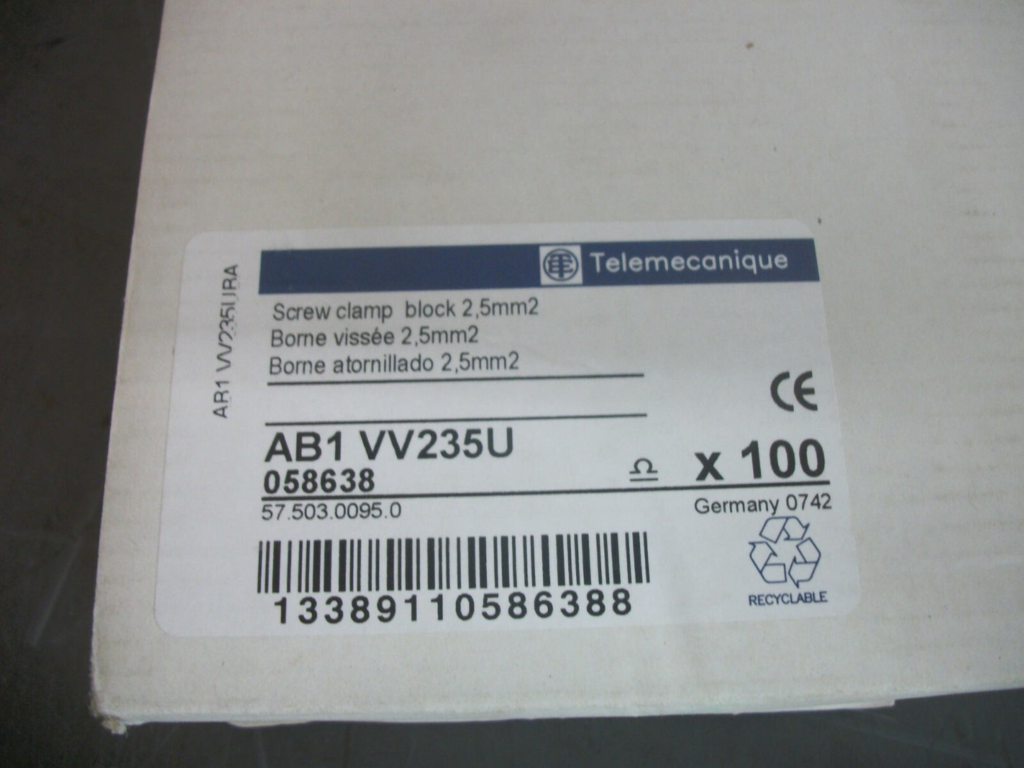 TELEMECANIQUE BOX OF 100 2.5mm2 SCREW CLAMP TERMINAL BLOCKS AB1VV235U NIB