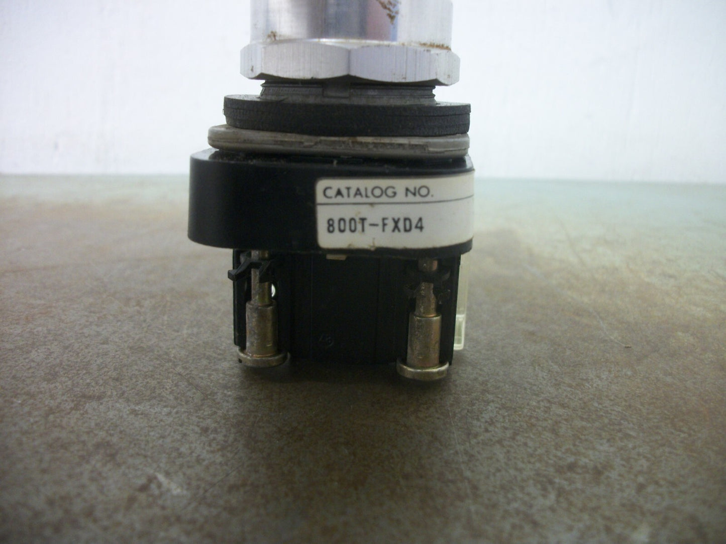 ALLEN-BRADLEY RED MUSHROOM PUSH/PULL PUSHBUTTON 800T-FXD4