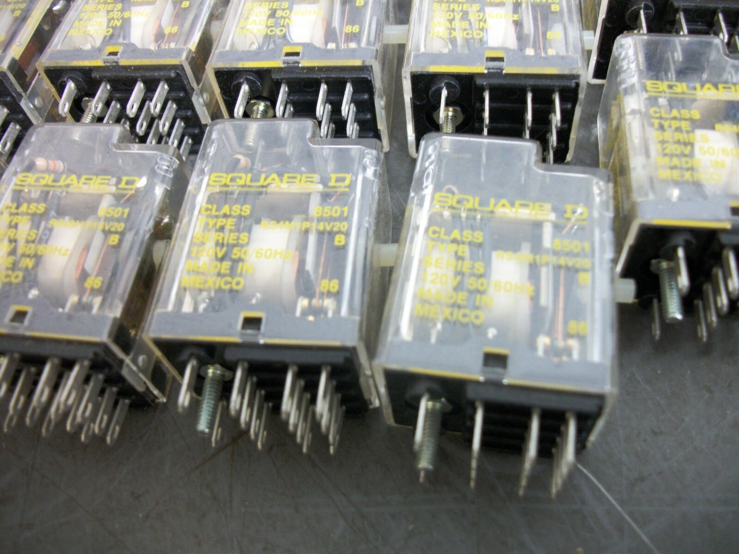 SQUARE D LOT OF 17 4PDT MINI GP RELAYS 8501RS4M1P14V20 120VCOIL 3AMP