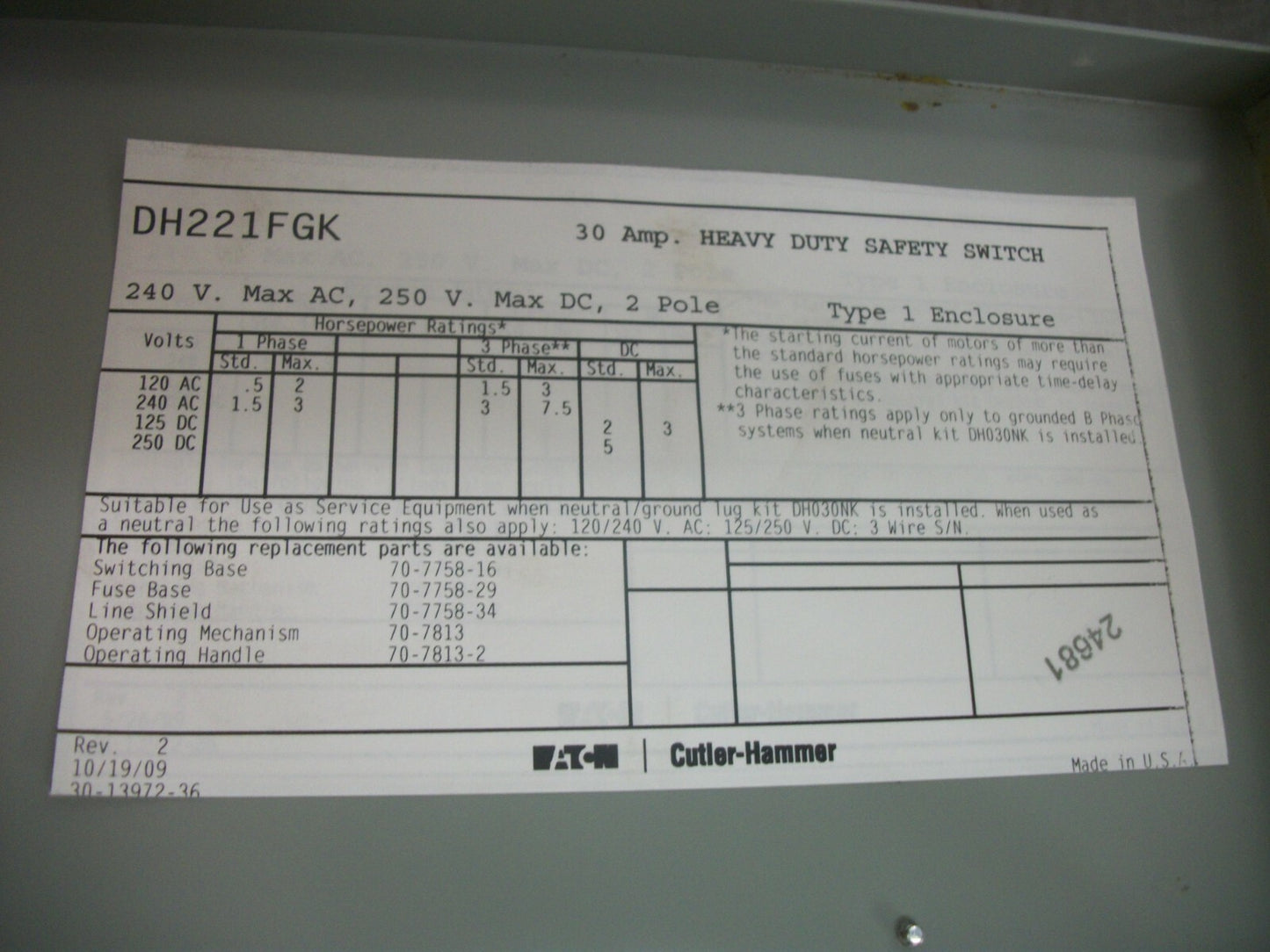 CUTLER-HAMMER DISCONNECT TYPE 1 DH221FGK 30AMP 240VOLT 2POLE FUSIBLE NOB