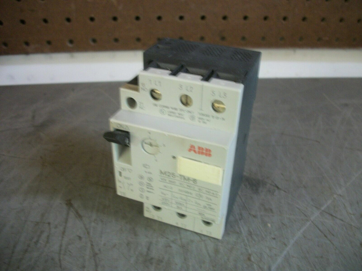 ABB MOTOR CIRCUIT BREAKER M25-TM-6 4-6AMP 600VOLT 3POLE