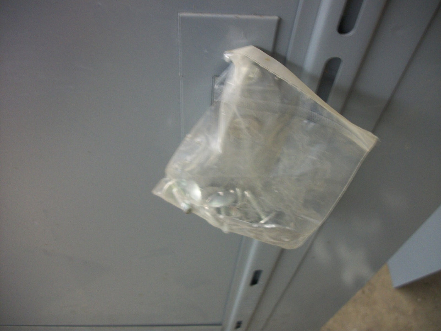 SQUARE D NQ NF PANELBOARD SURFACE FRONT NC56S NOB