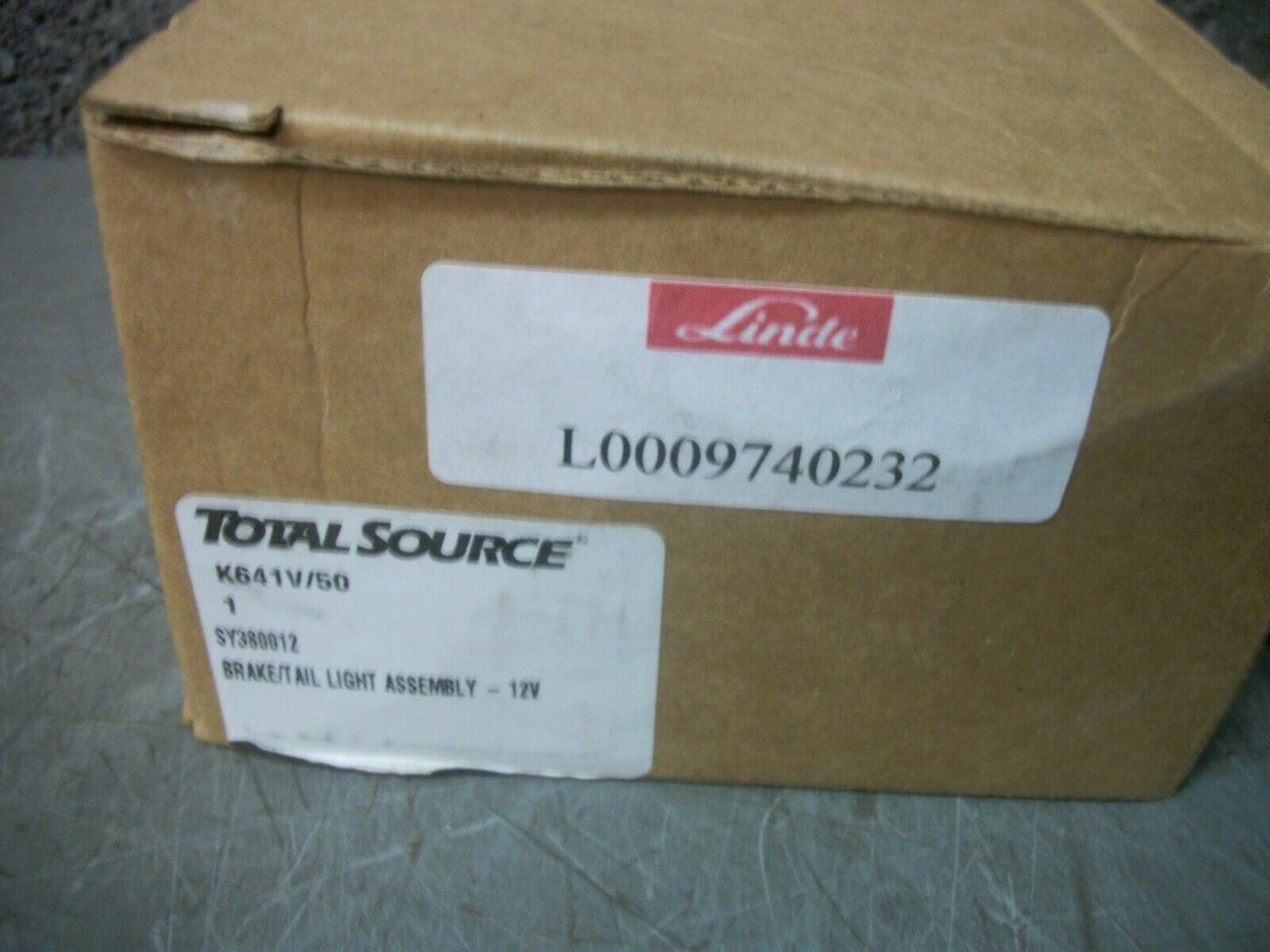LINDE TOTAL SOURCE BRAKE/TAIL LIGHT ASSEMBLY L0009740232 NIB