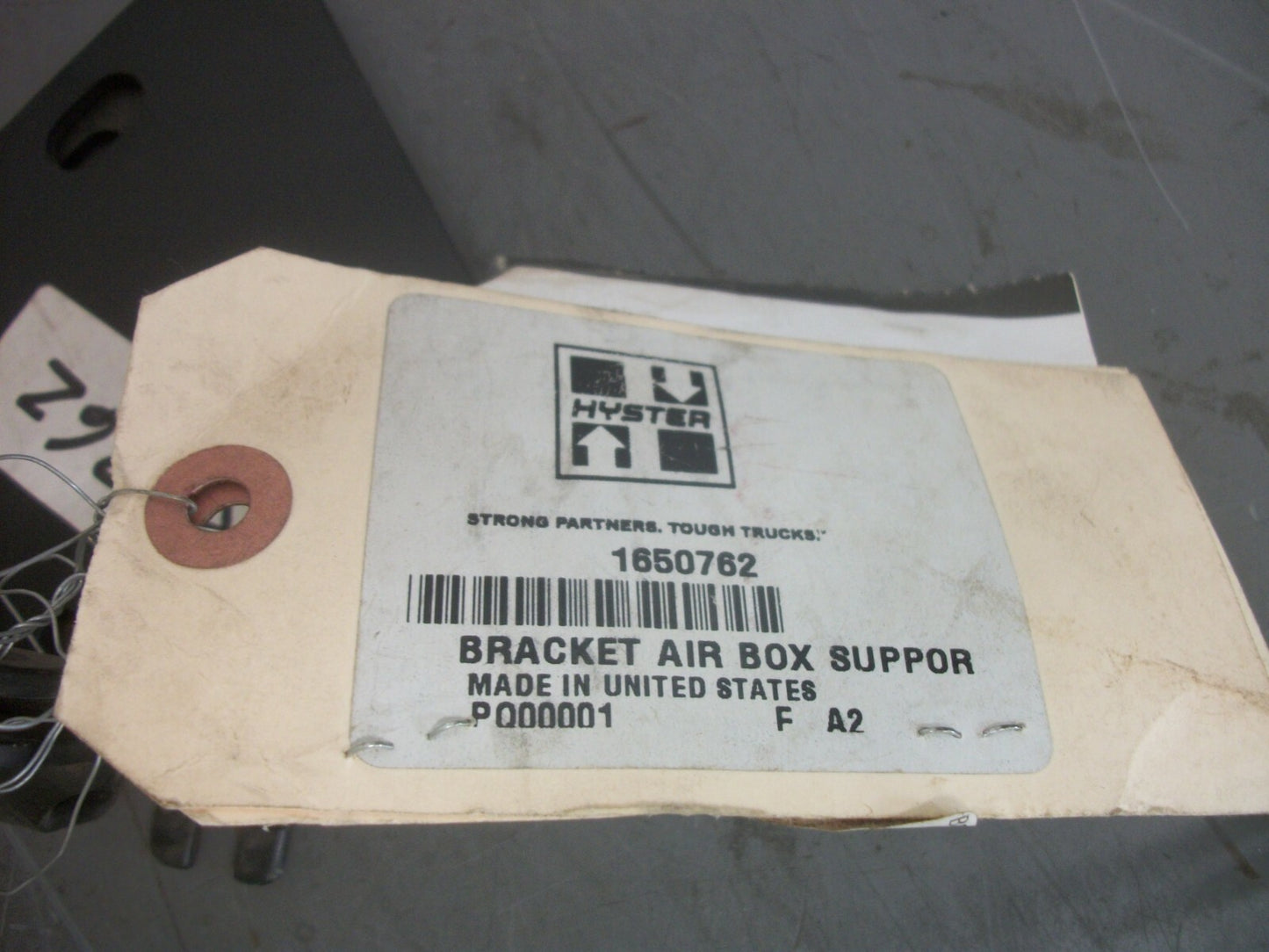 HYSTER LOT OF 2 AIR BOX SUPPORT BRACKETS 1650762 NEW