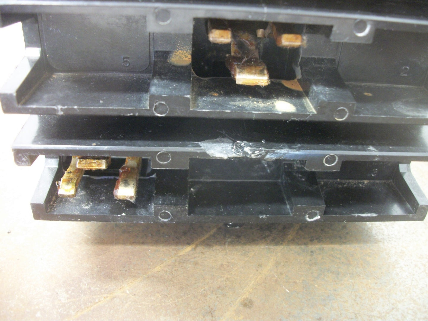 SQUARE D I-LIMITER I-LINE FI CIRCUIT BREAKER FI36070 70AMP 600VOLT 3POLE GRAY