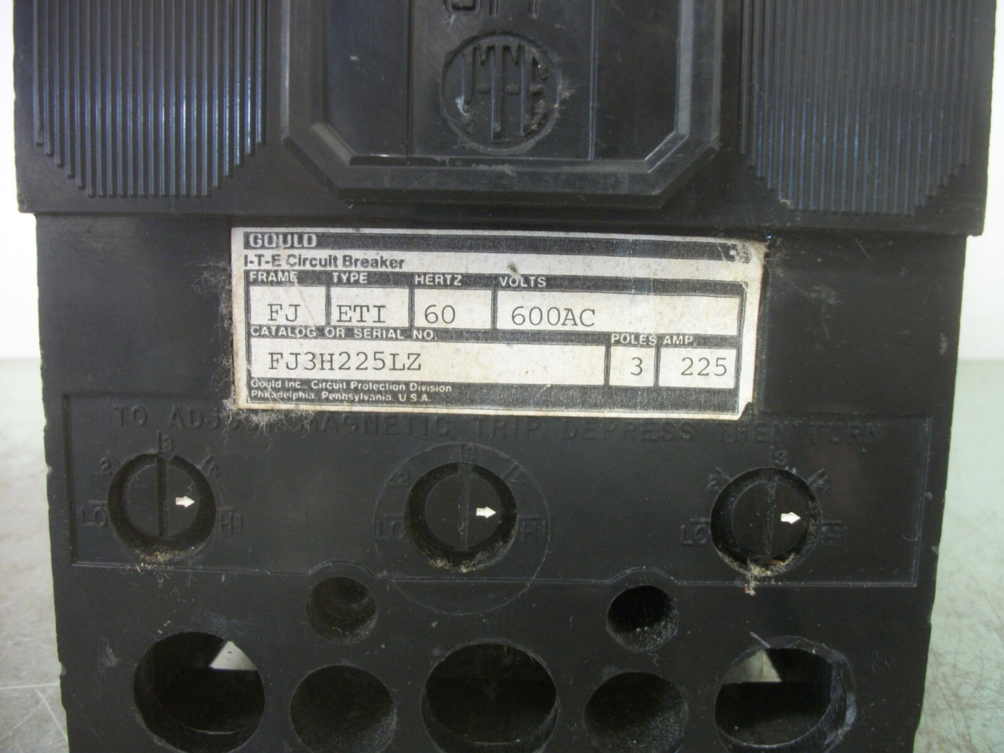 SIEMENS ITE ETI FJ CIRCUIT BREAKER FJ3H225LZ 225AMP 600VOLT 3POLE