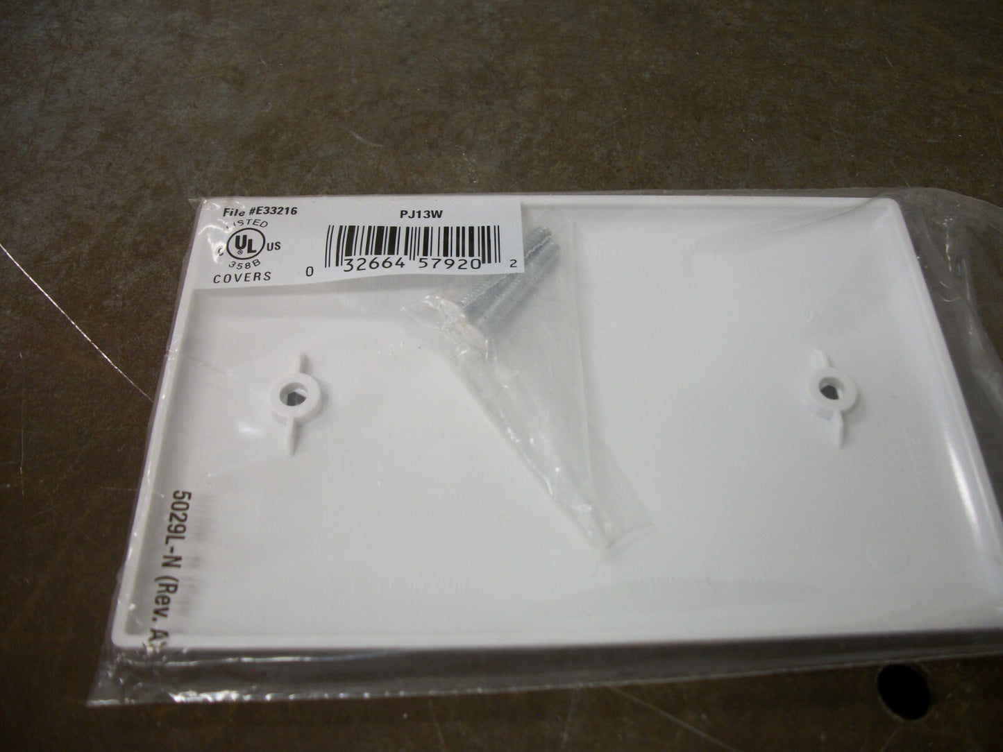 COOPER LOT OF 22 BLANK WHITE 1-GANG MOUNTING WALLPLATES PJ13W NEW