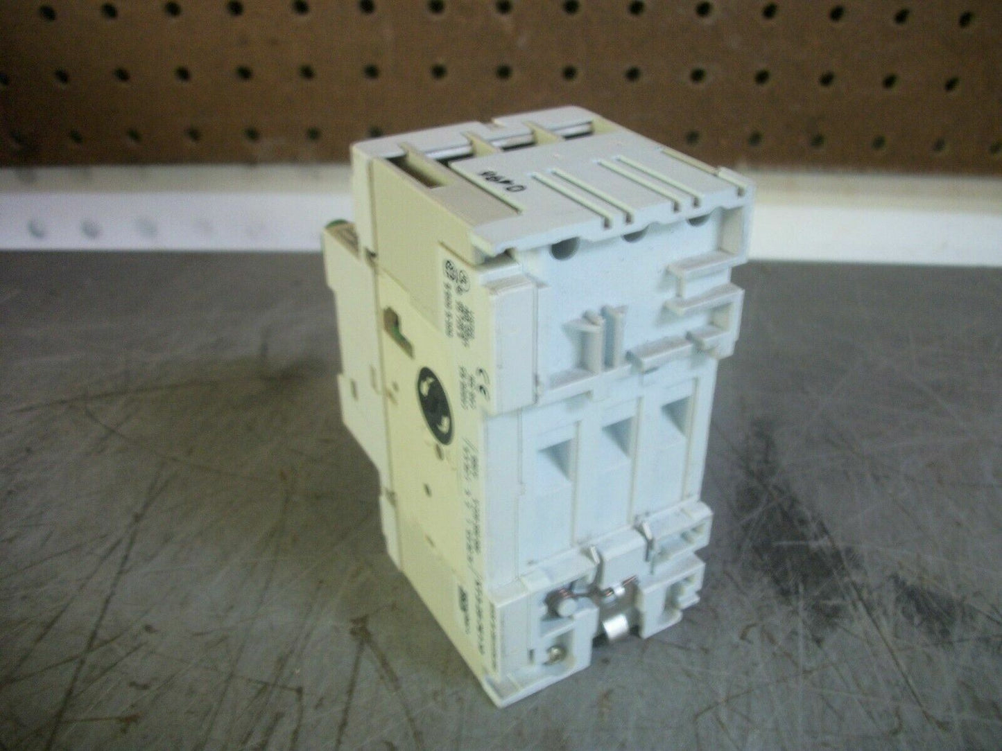 SPRECHER+SCHUH MOTOR CIRCUIT BREAKER KTA3-25 1.6-2.5AMP 600VOLT 3POLE