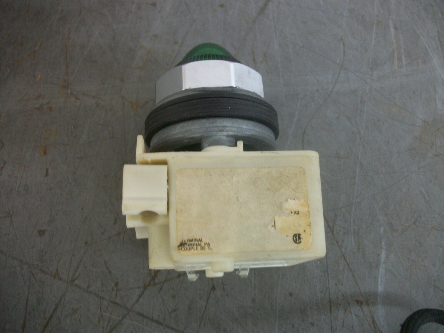 SQUARE D GREEN ILLUMINATED INDICATOR LIGHT 9001KM1 120VOLT