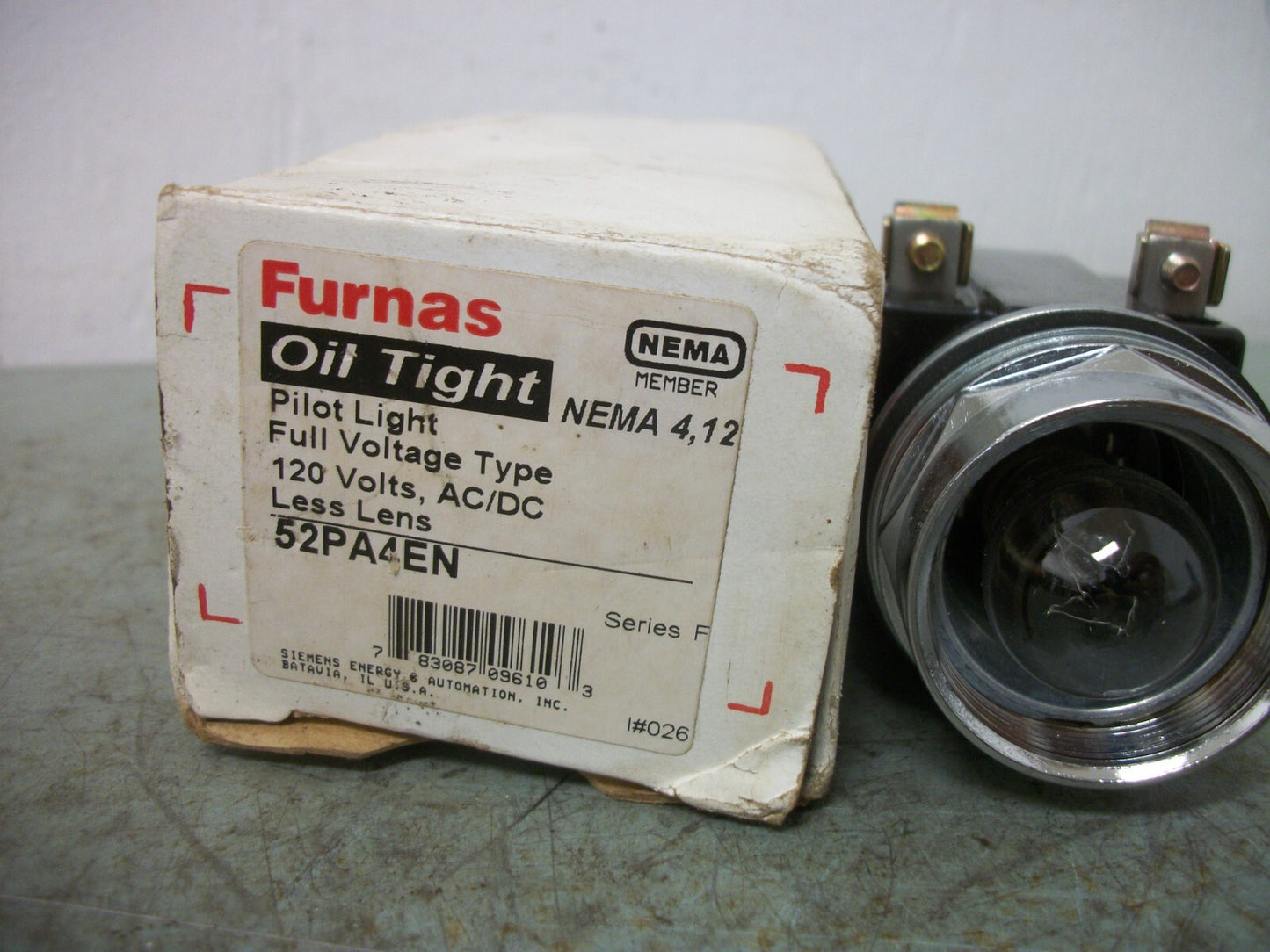 FURNAS OIL TIGHT INDICATOR PILOT LIGHT 52PA4EN 120VOLT NIB