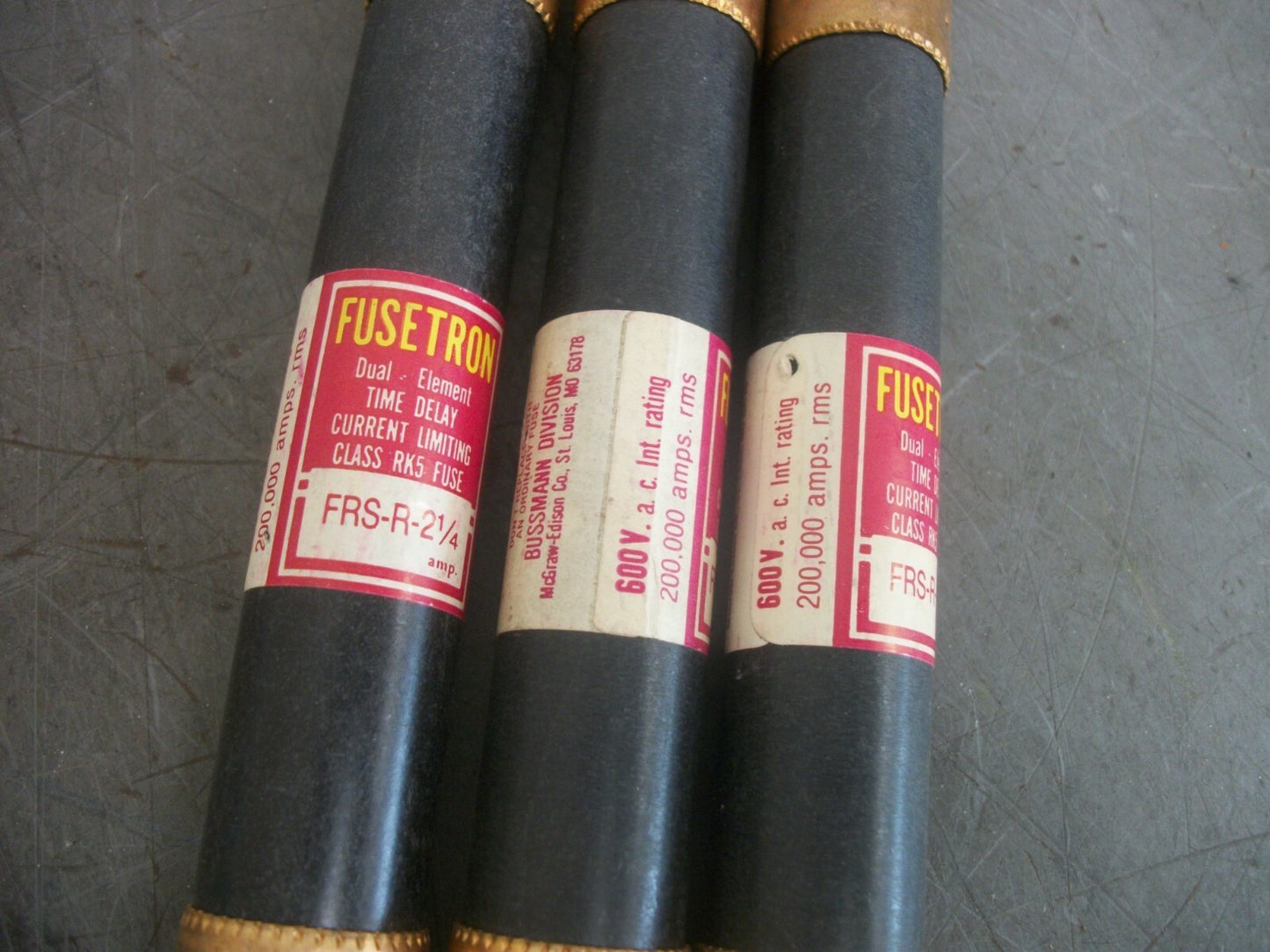 BUSSMANN LOT OF 6 FUSETRON FUSES FRS-R-2-1/4 2-1/4AMP 600VOLT NOB