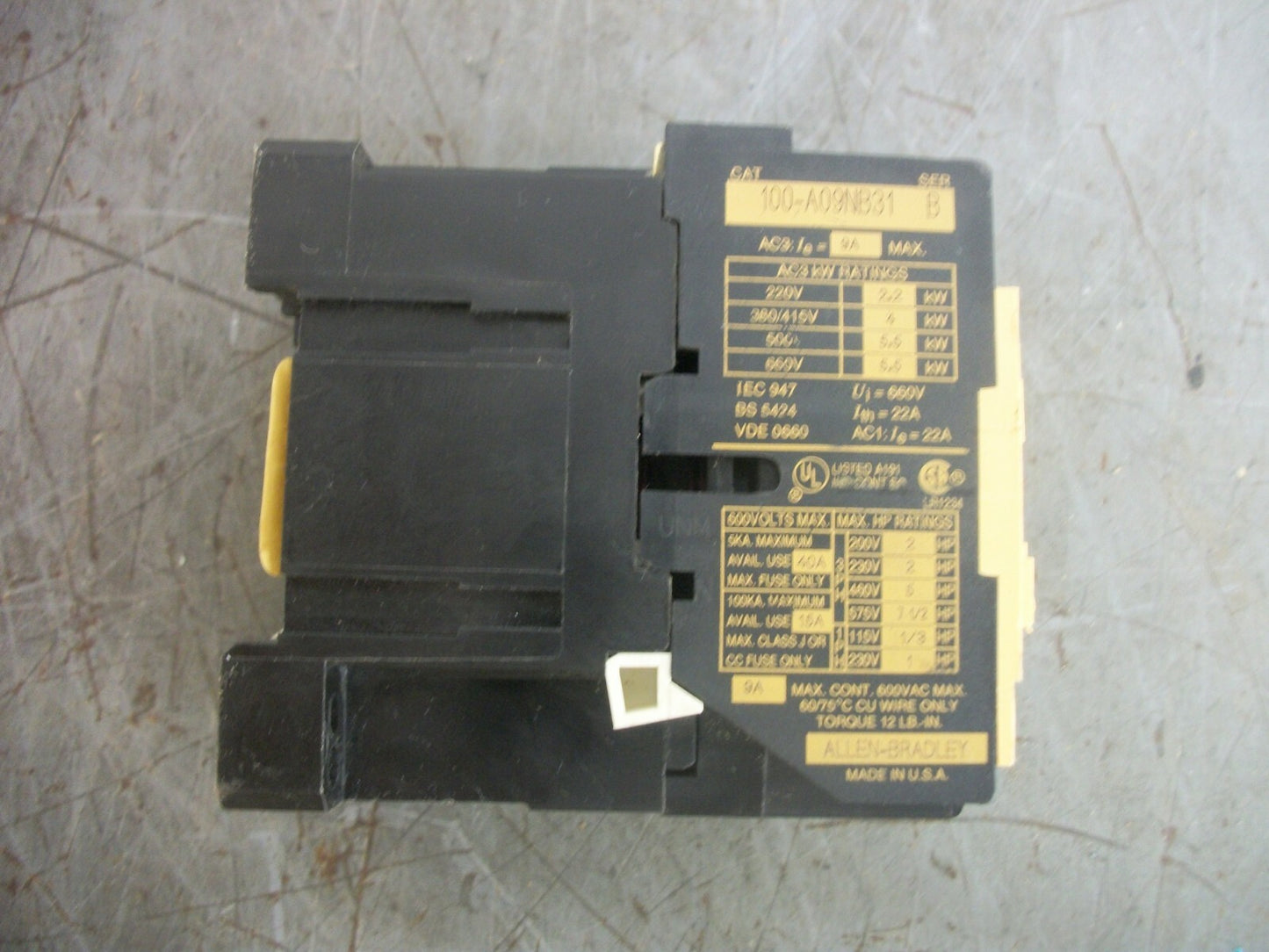 ALLEN-BRADLEY CONTACTOR 100-A09NB31 9AMP 220VCOIL 3PH 600V 7.5HP