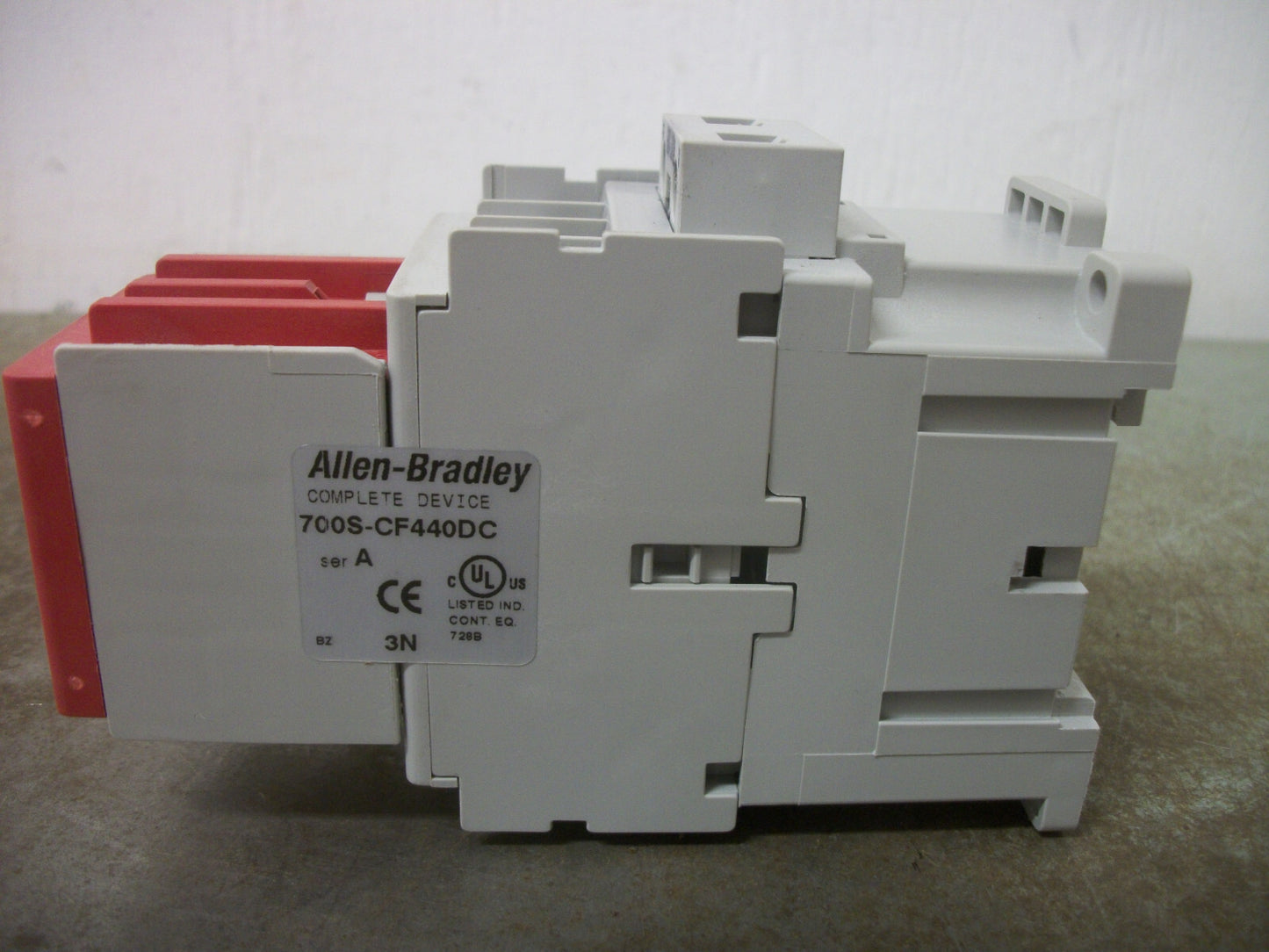 ALLEN-BRADLEY CONTROL SAFETY RELAY 700S-CF440DC 120VCOIL 25AMP 600VOLT