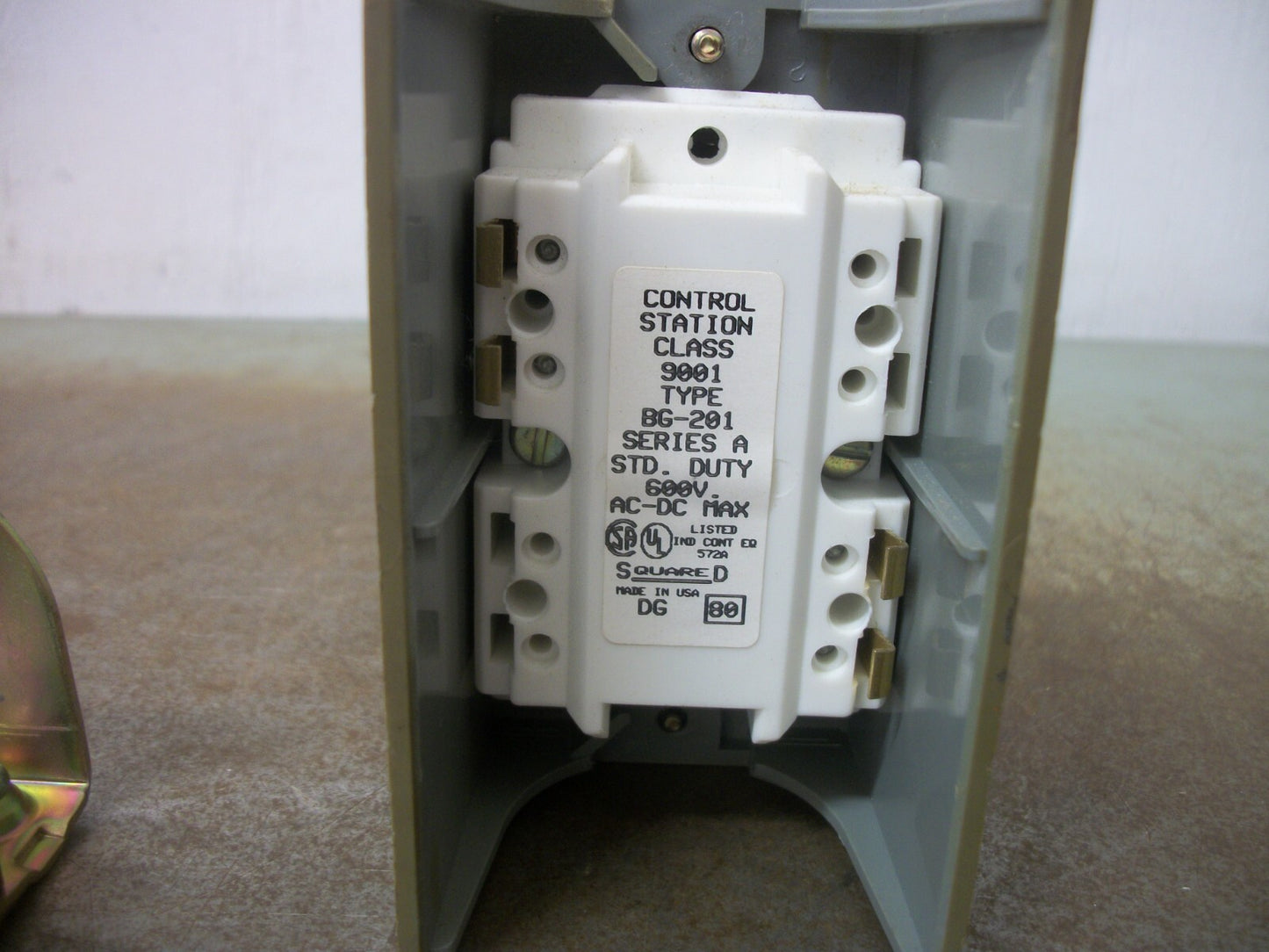 SQUARE D START-STOP MOMENTARY PUSHBUTTON STATION 9001BG201