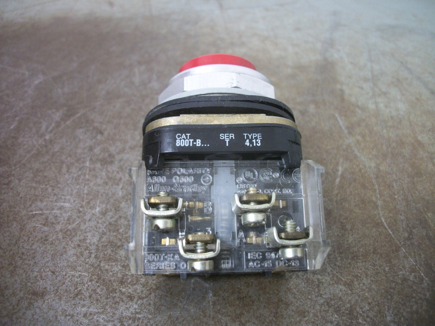 ALLEN-BRADLEY RED MOMENTARY EXTENDED PUSHBUTTON 800T-B