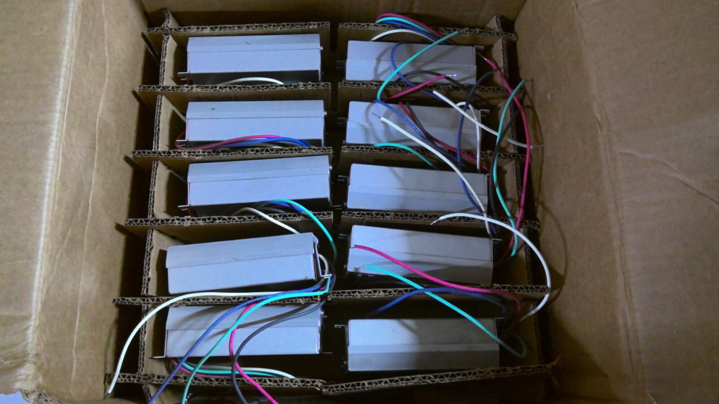 UNIVERSAL LTNG 188612.02 BOX OF 10 ELECTRONIC MH BALLASTS M5012-27CK-5EU-F NIB