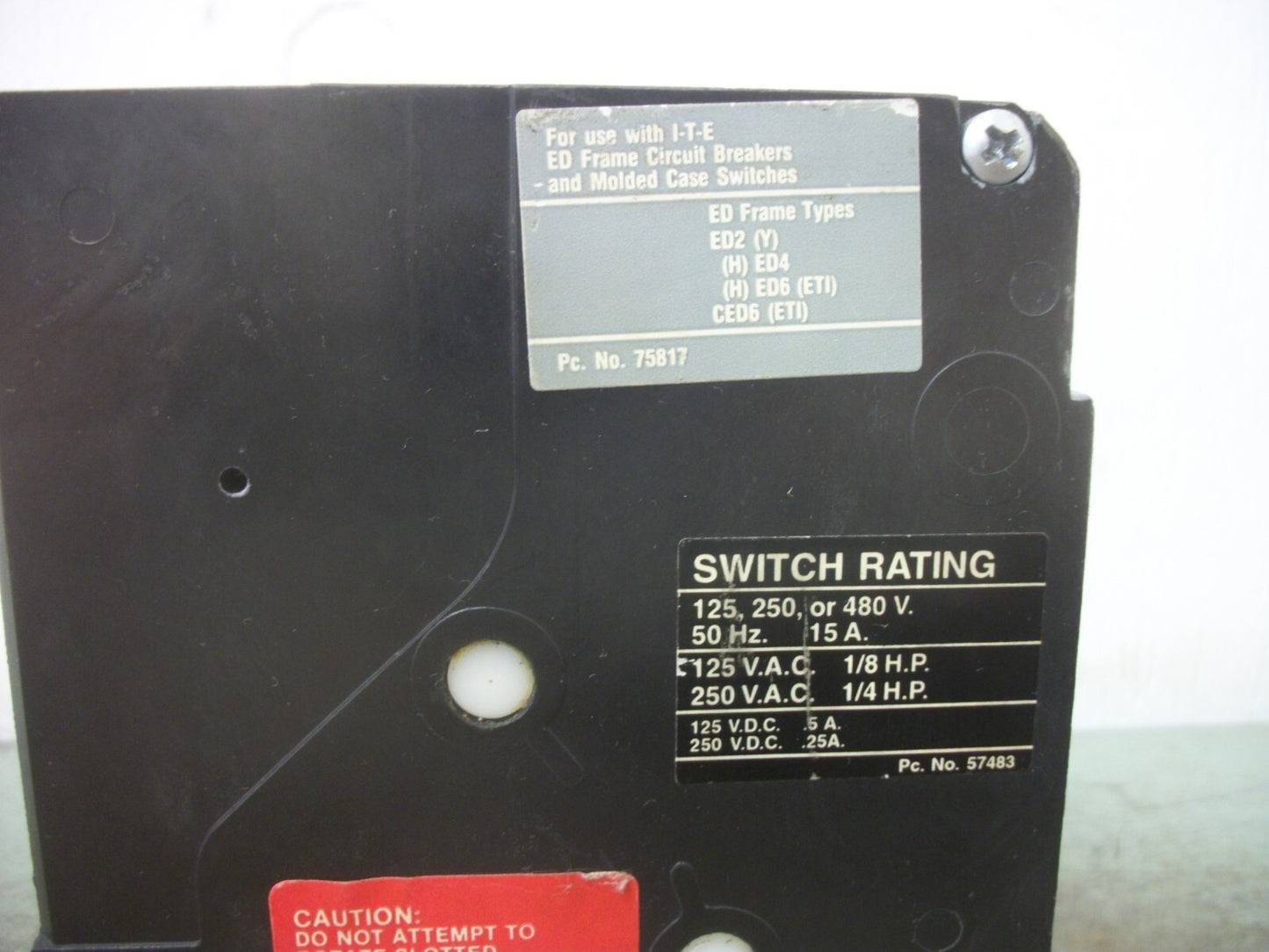 SIEMENS ED6-ETI CIRCUIT BREAKER ED63A025 25AMP 600VOLT 3POLE W/AUX