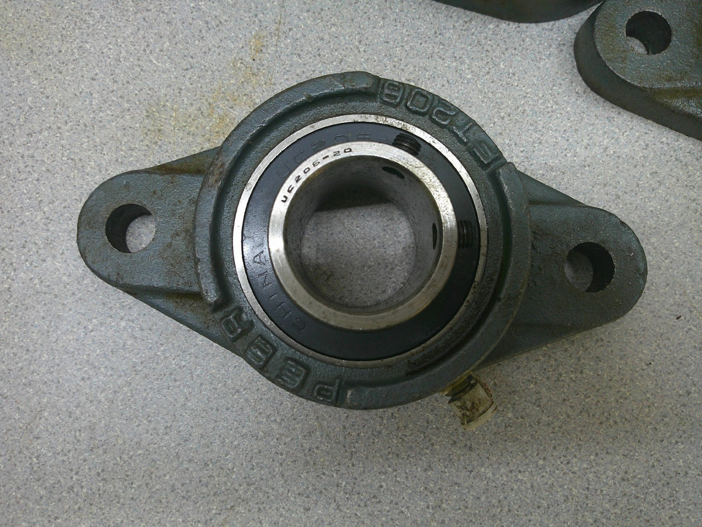 PEER LOT OF 3 2-BOLT FLANGE PILLOW BLOCK BEARINGS FT206 1-1/4