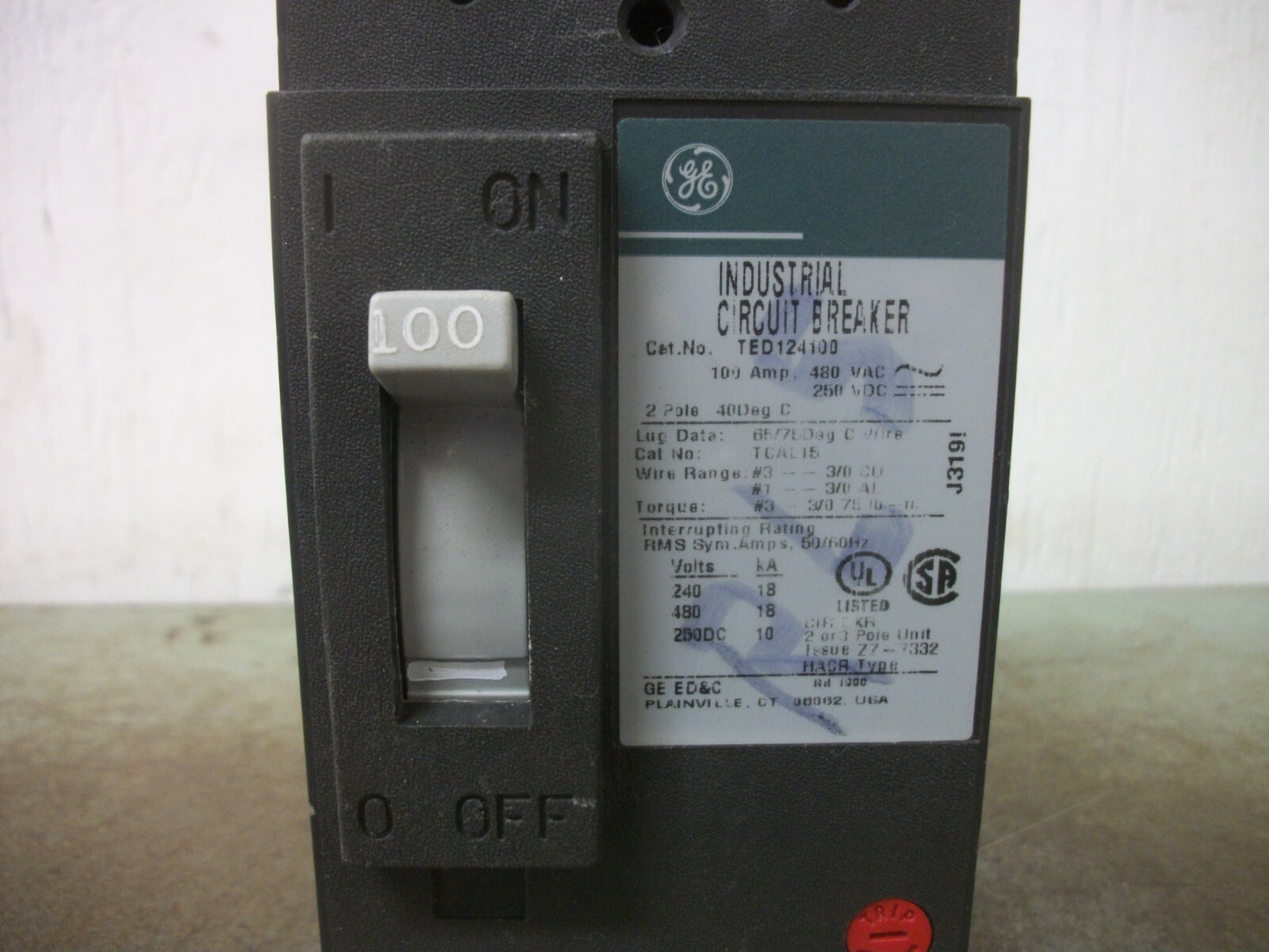 GE TED CIRCUIT BREAKER TED124100 100AMP 480VOLT 2POLE GREEN