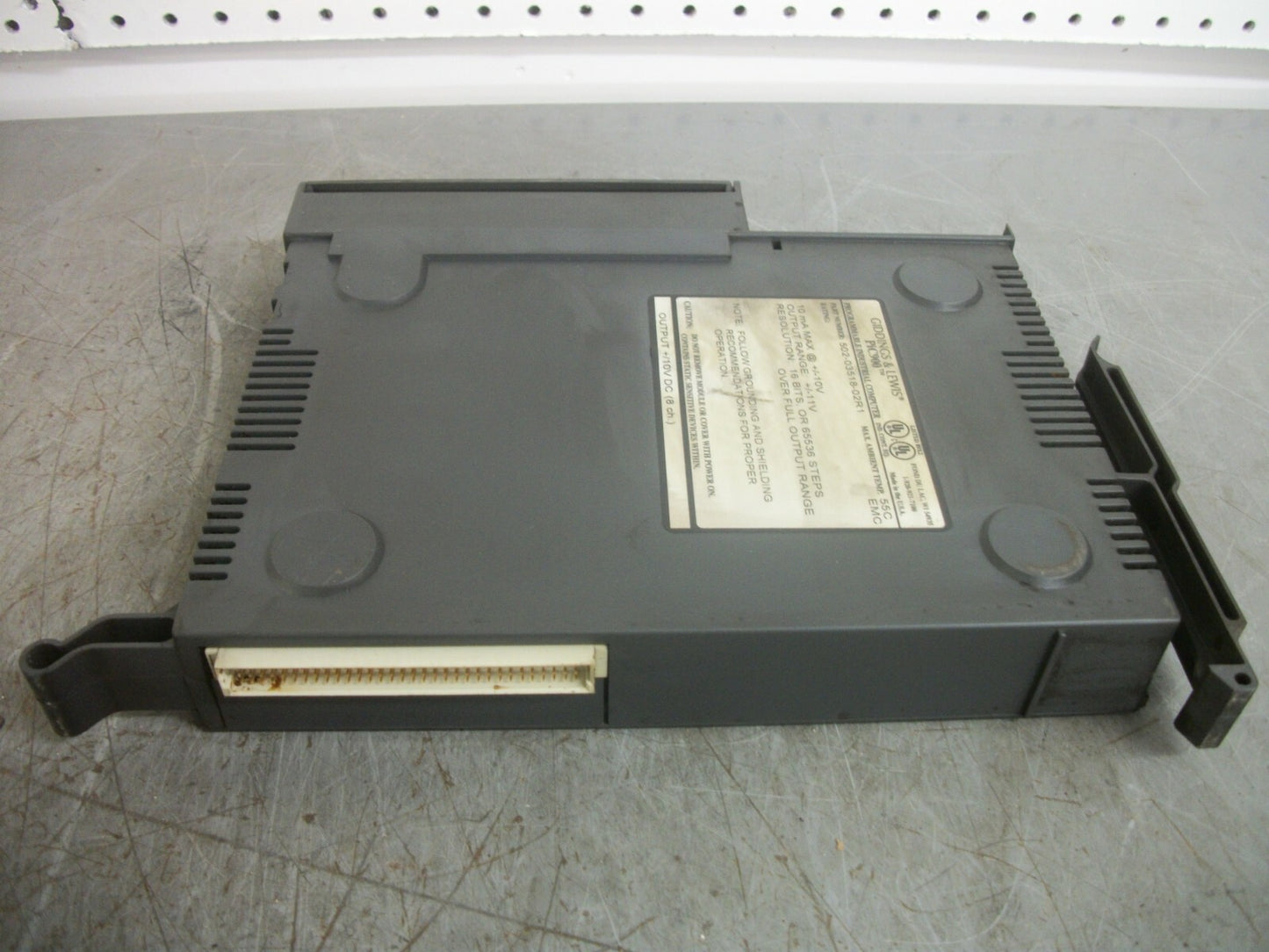 GIDDINGS & LEWIS PIC900 PROGRAMMABLE COMPUTER OUTPUT MODULE 502-03518-02R1