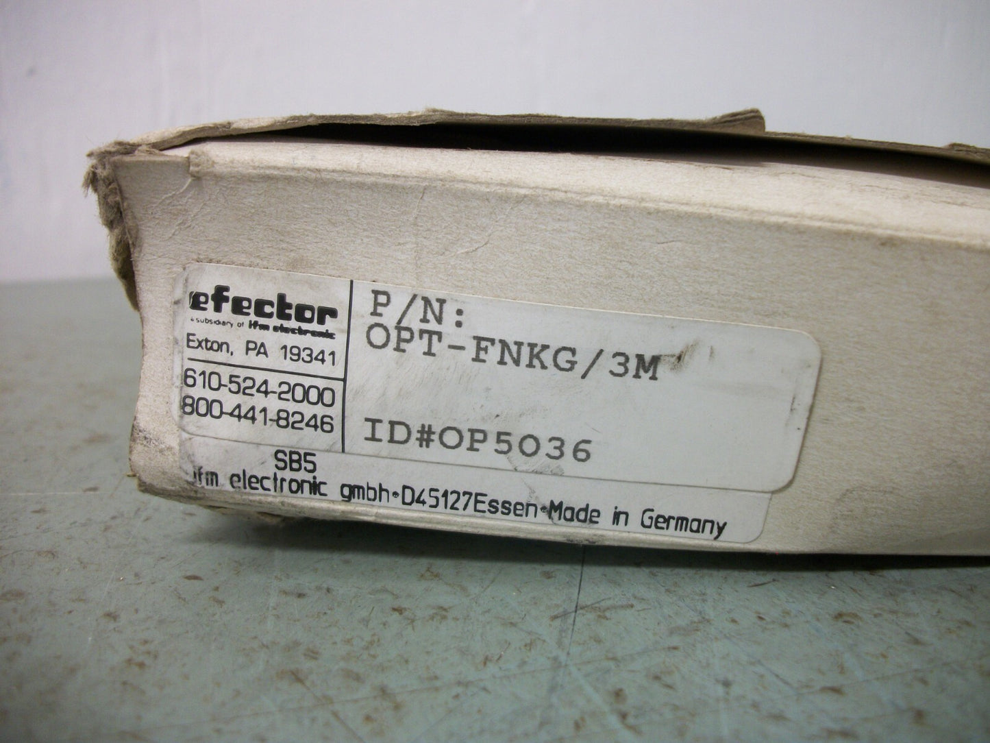 IFM EFECTOR OP5036 PHOTOELECTRIC DIFFUSE REFLECTION SENSOR OPT-FNKG/3M NIB