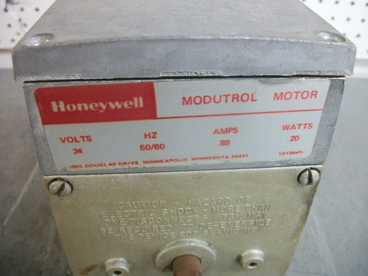 HONEYWELL MODUTROL MOTOR ACTUATOR M944A10103 24VOLT .88AMP 20WATT NOB