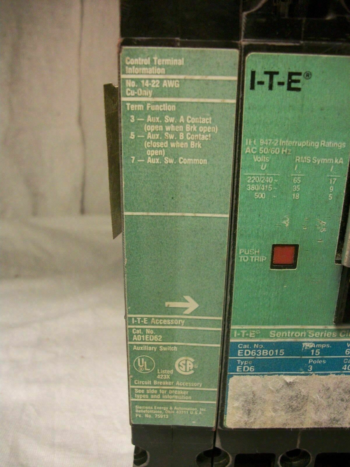 SIEMENS SENTRON ED6 CIRCUIT BREAKER ED63B015 15AMP 600VOLT 3POLE W/AUX