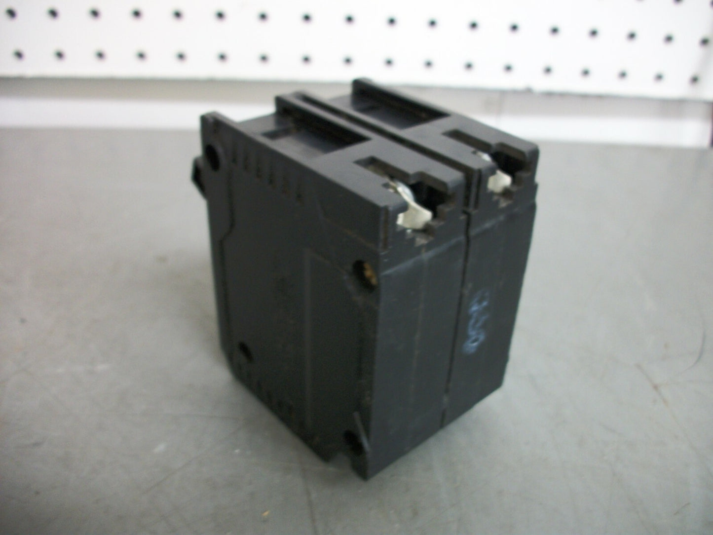 CHALLENGER TYPE C CIRCUIT BREAKER C240 40AMP 240VOLT 2POLE