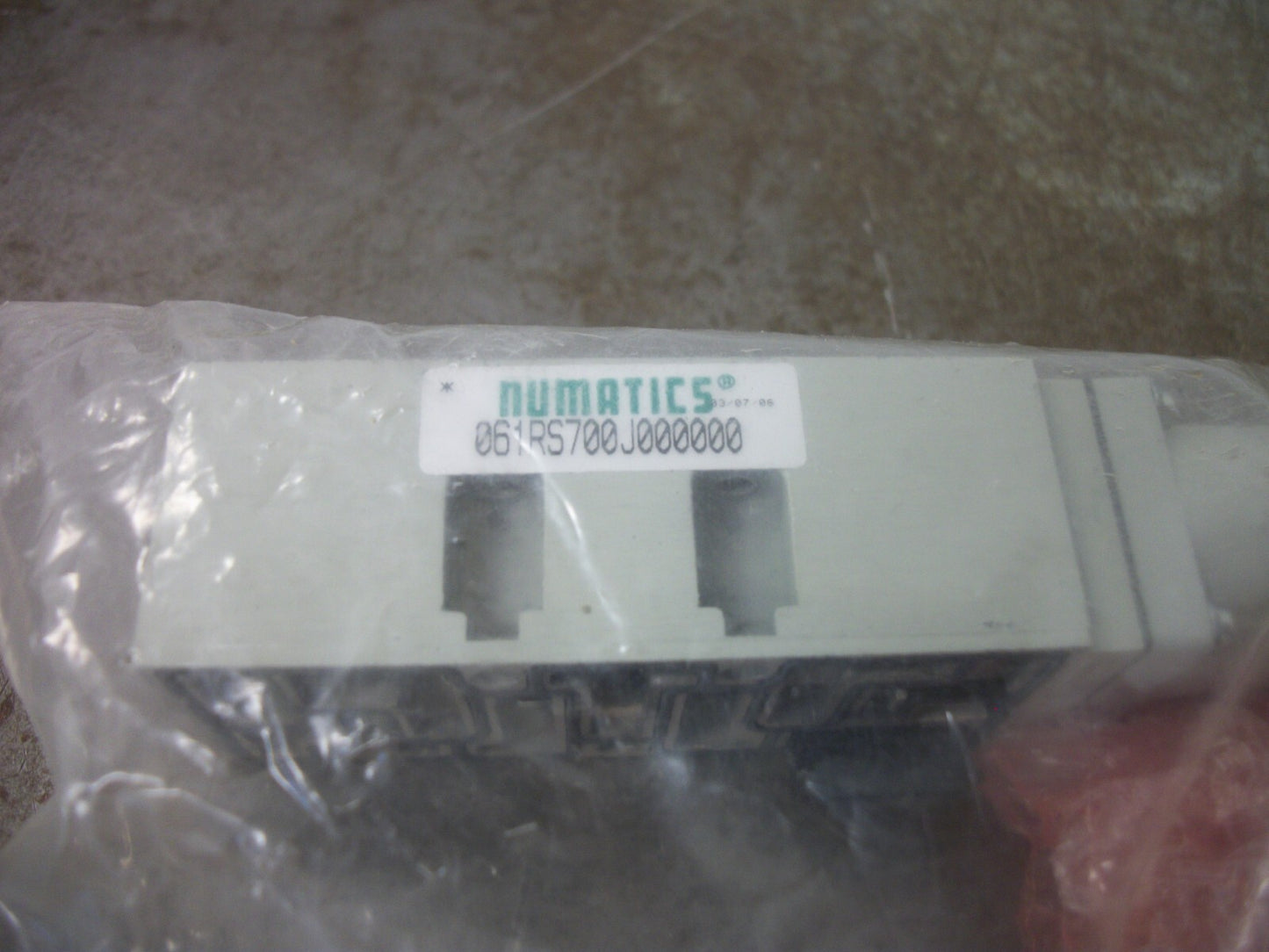 NUMATICS PNEUMATIC CONTROL REGULATOR 061RS700J000000 NOB