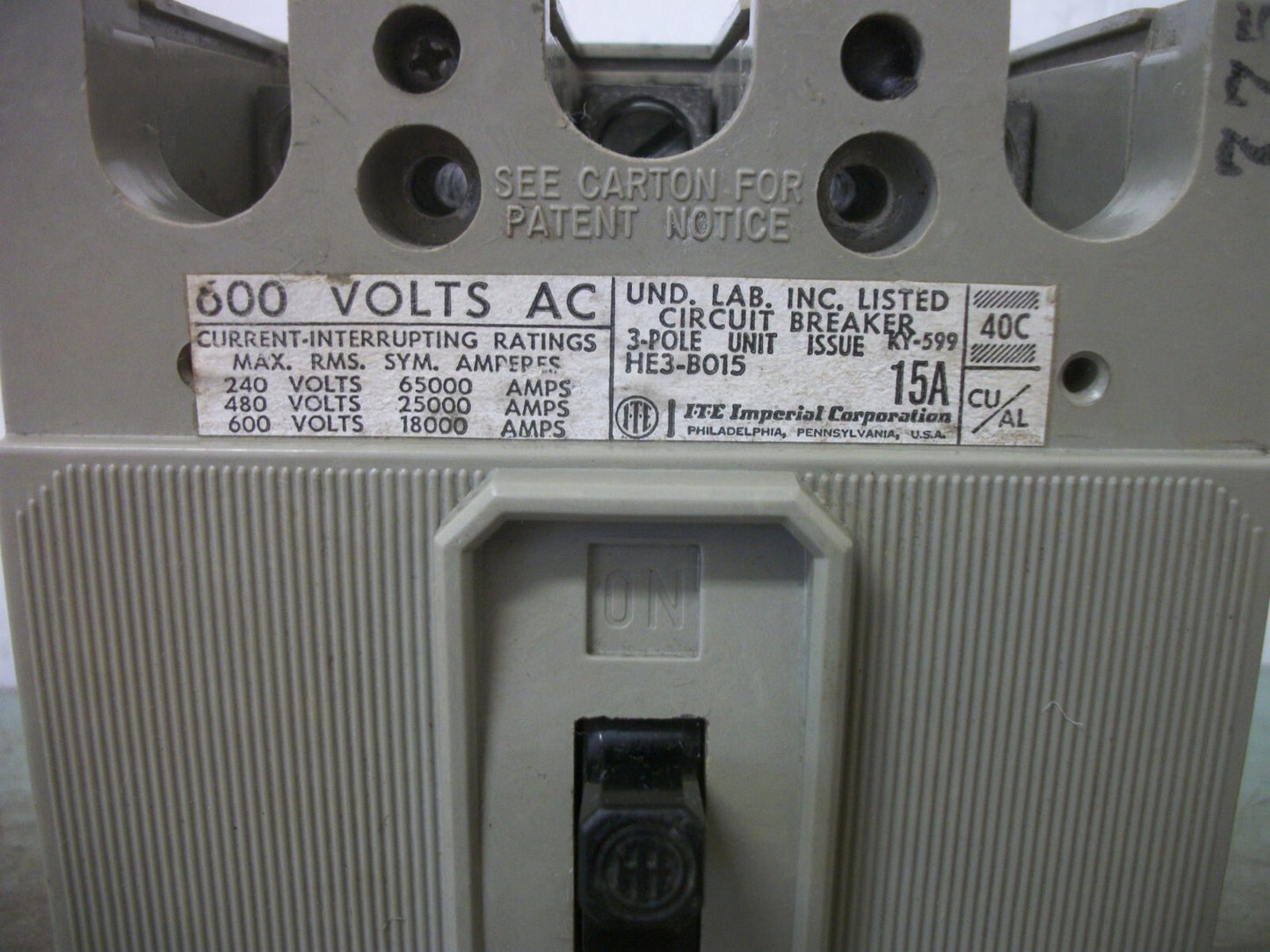 SIEMENS ITE HE CIRCUIT BREAKER HE3B015 15AMP 600VOLT 3POLE