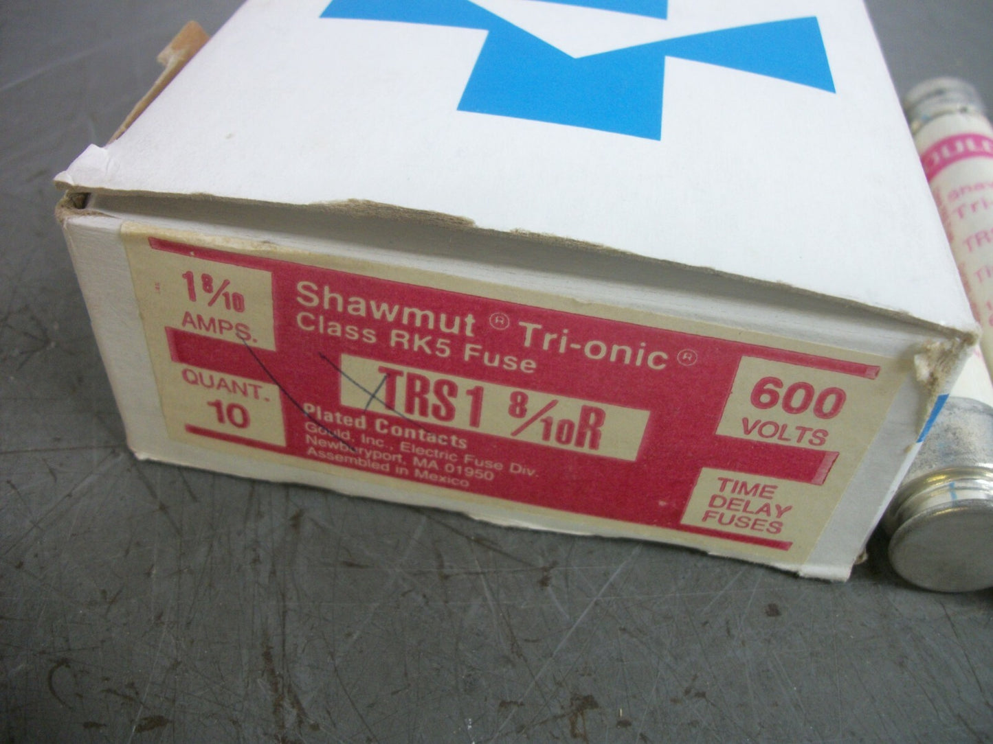 GOULD SHAWMUT BOX OF 2 TRI-ONIC FUSES TRS1-8/10R 1-8/10AMP 600VOLT NIB