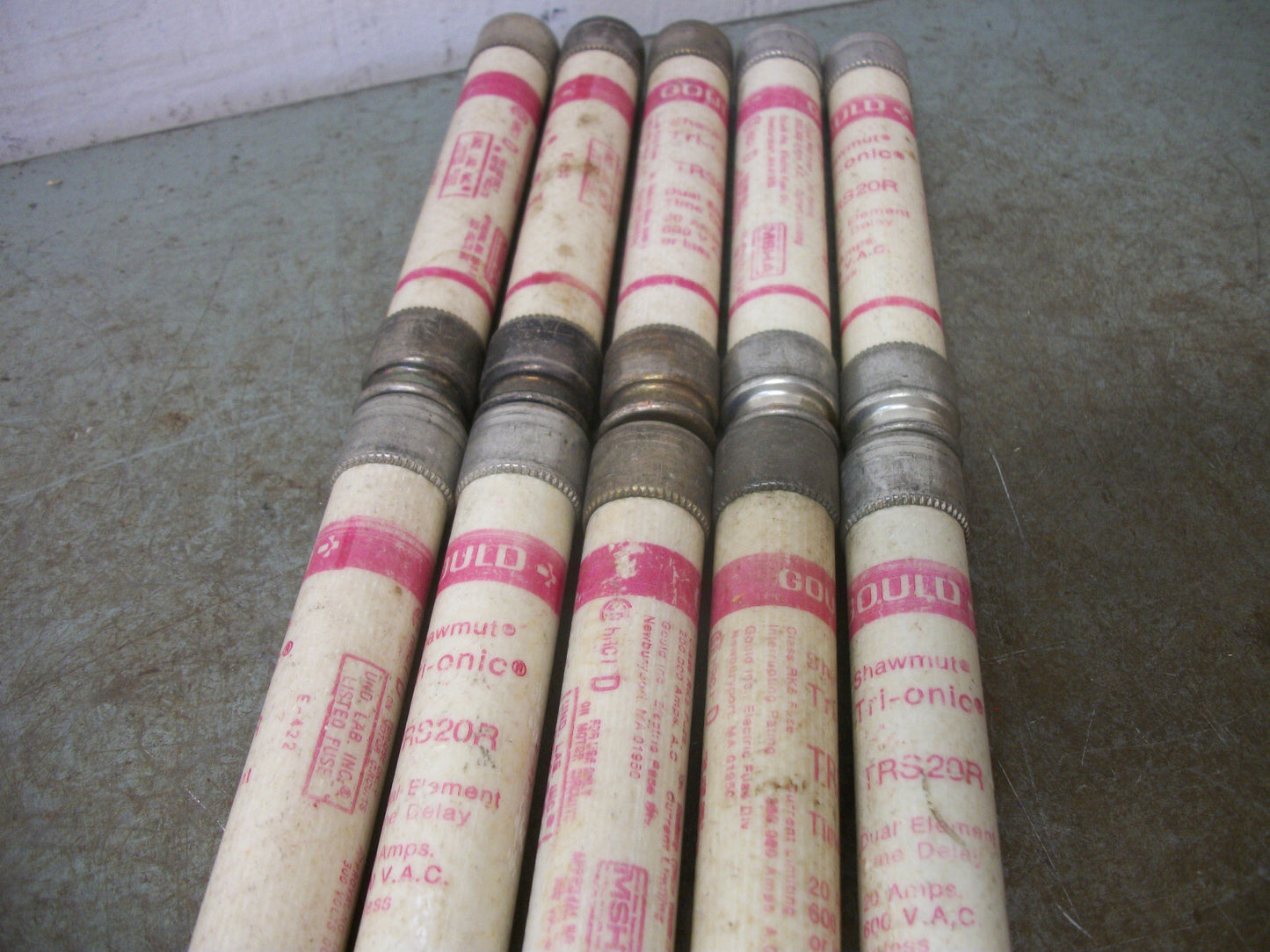 GOULD SHAWMUT LOT OF 10 TRI-ONIC FUSES TRS20R 20AMP 600VOLT
