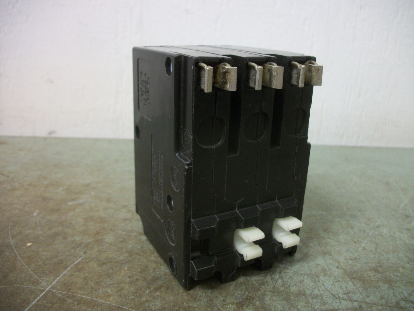 SQUARE D QO CIRCUIT BREAKER QO3100 100AMP 240VOLT 3POLE