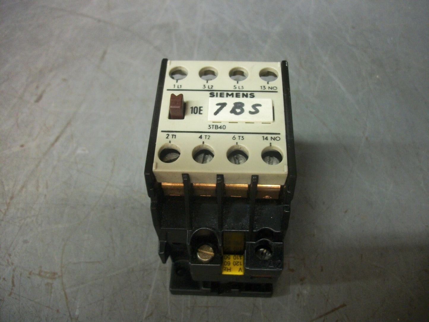 SIEMENS SIZE 00 CONTACTOR 3TB4010-0A 9AMP 120VCOIL 3PH 600V 7.5HP