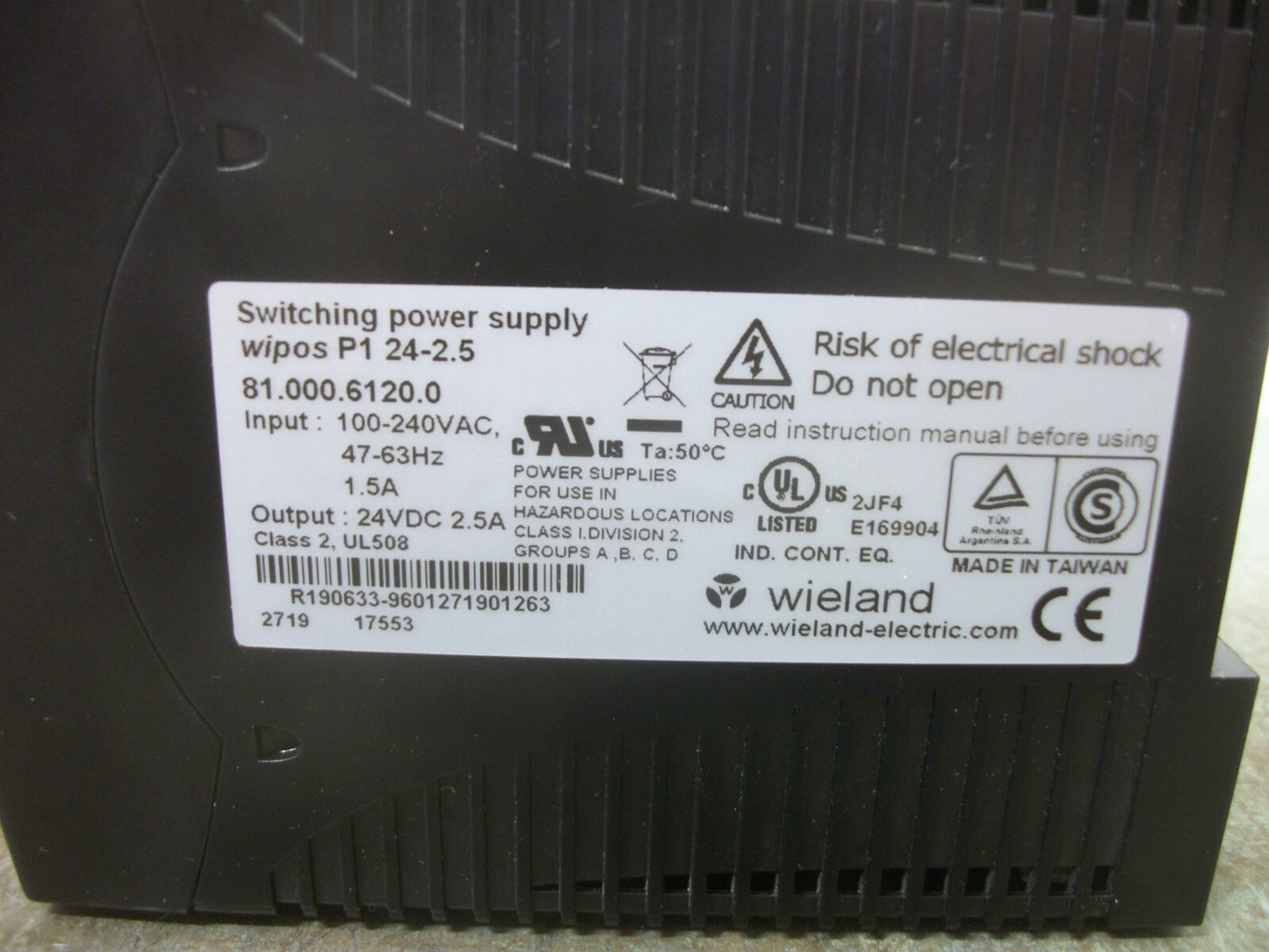 WIELAND WIPOS P1 24-2.5 SWITCHING POWER SUPPLY 81.000.6120.0 24VDC 2.5AMP